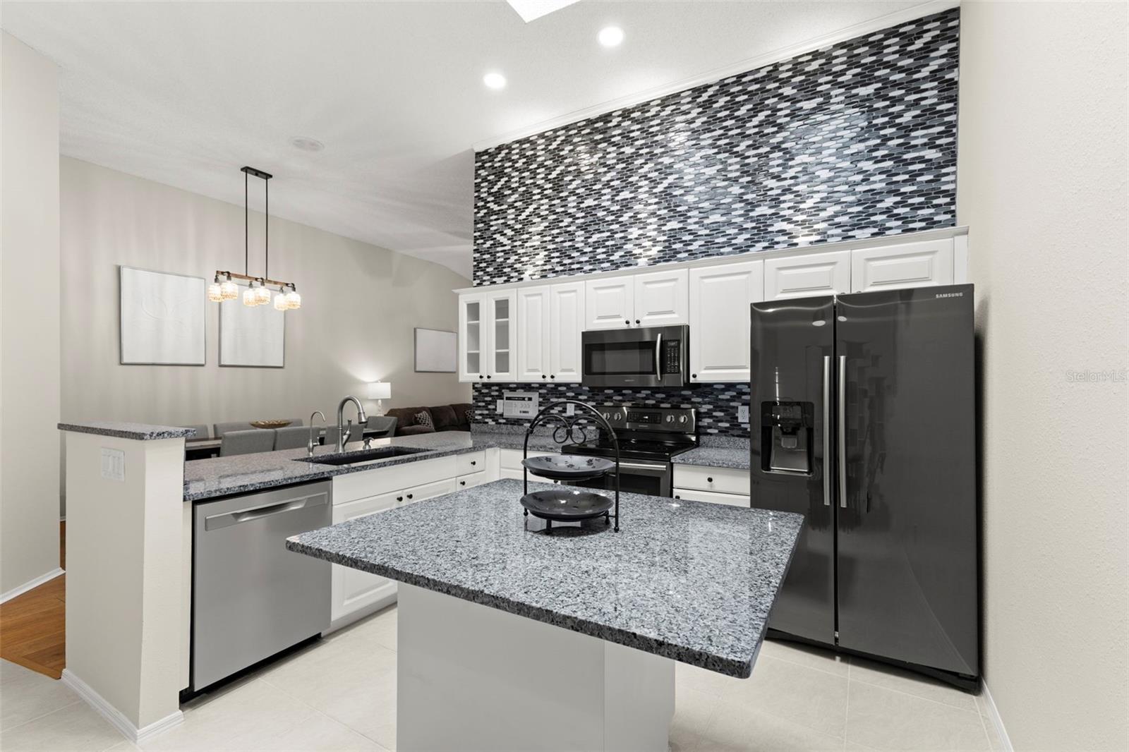 Island with space for stools and storage