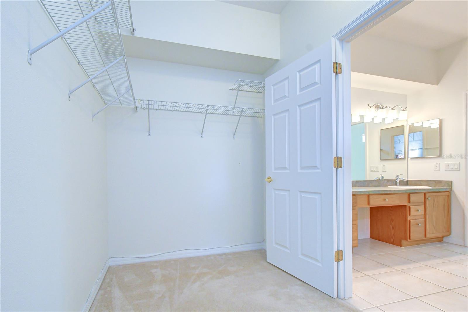 Walk-in Closet