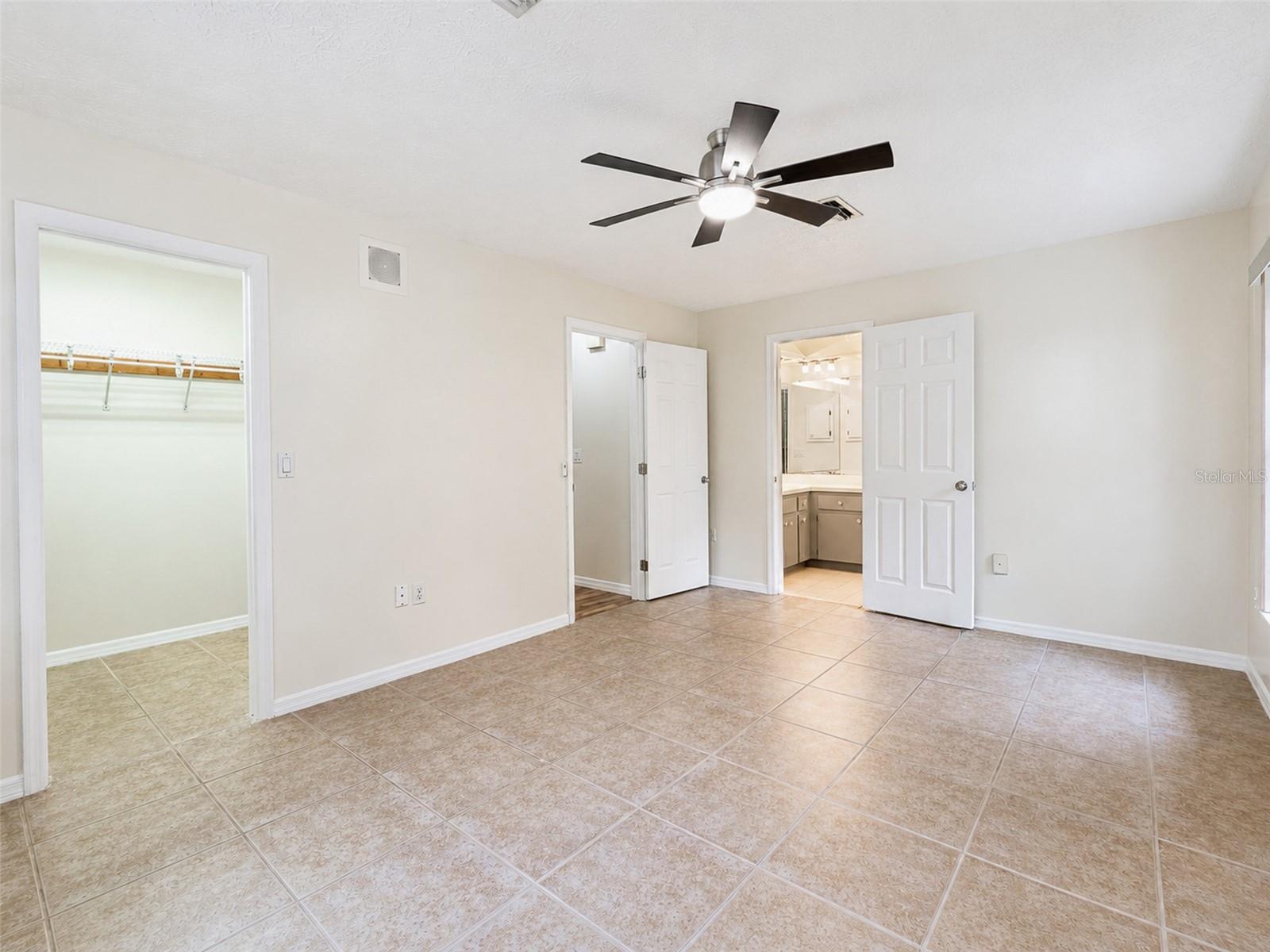 Master bedroom/ Walk in closet