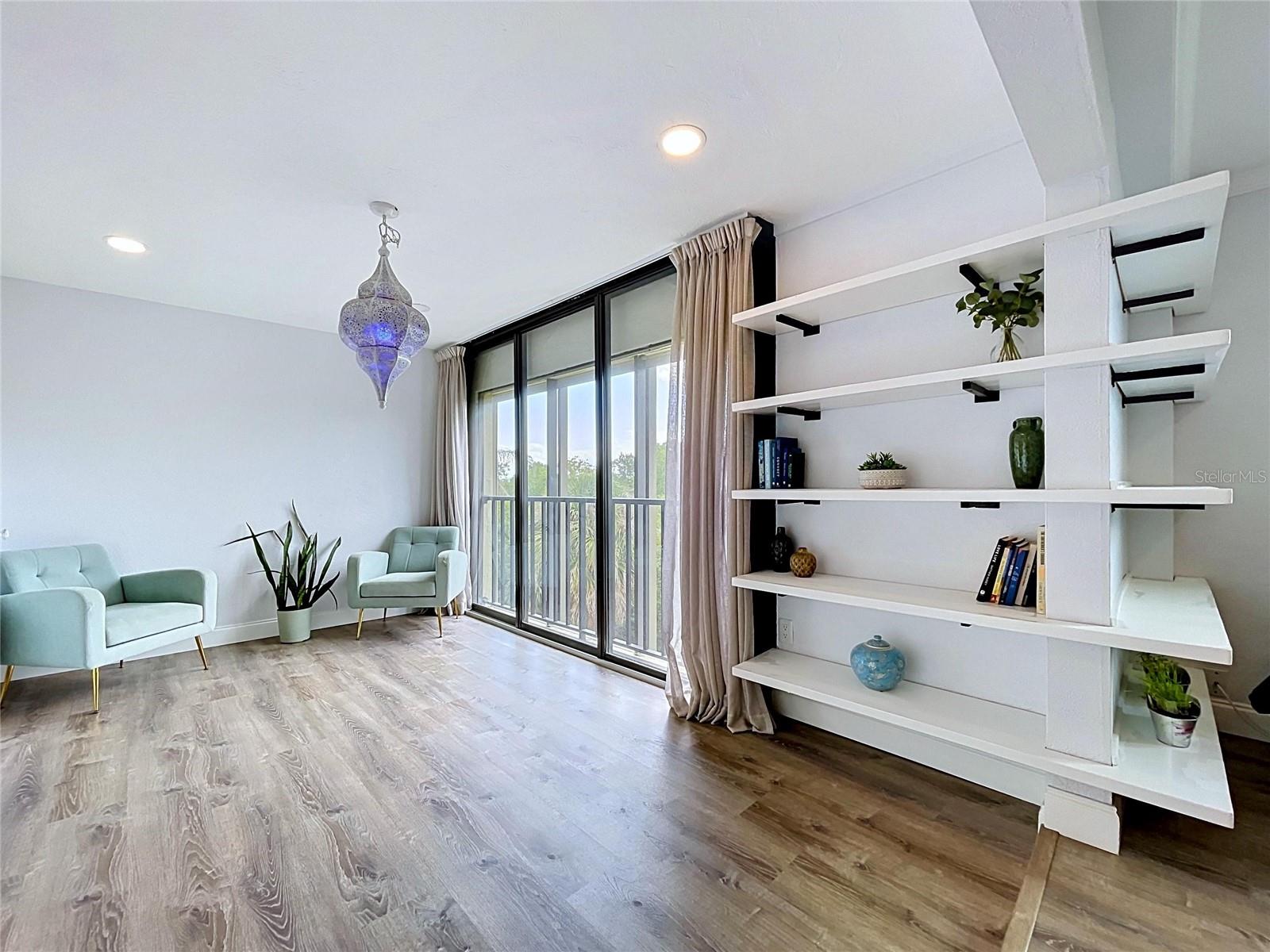 Florida Room/Den (Bonus Room)