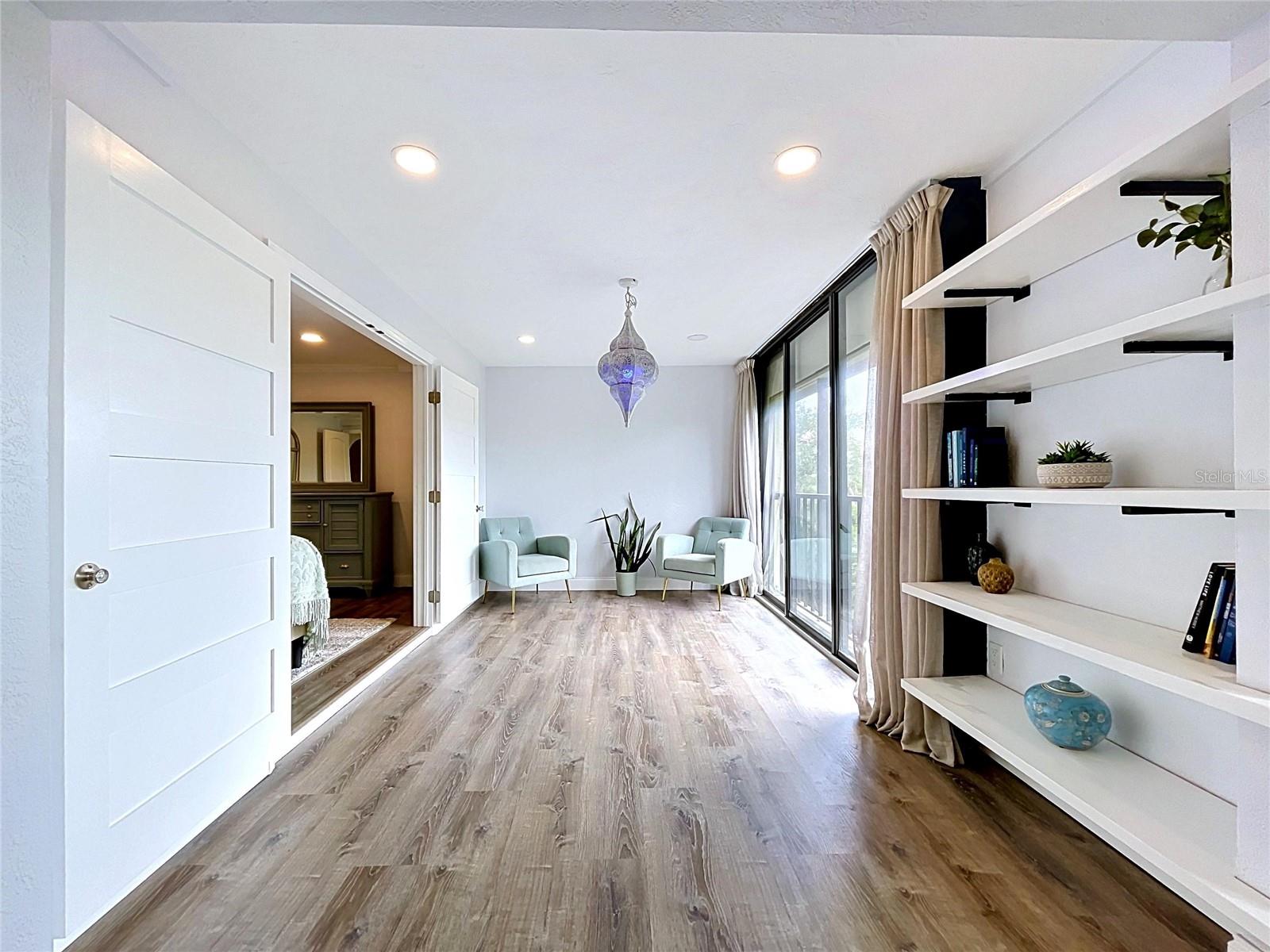 Florida Room/Den (Bonus Room)