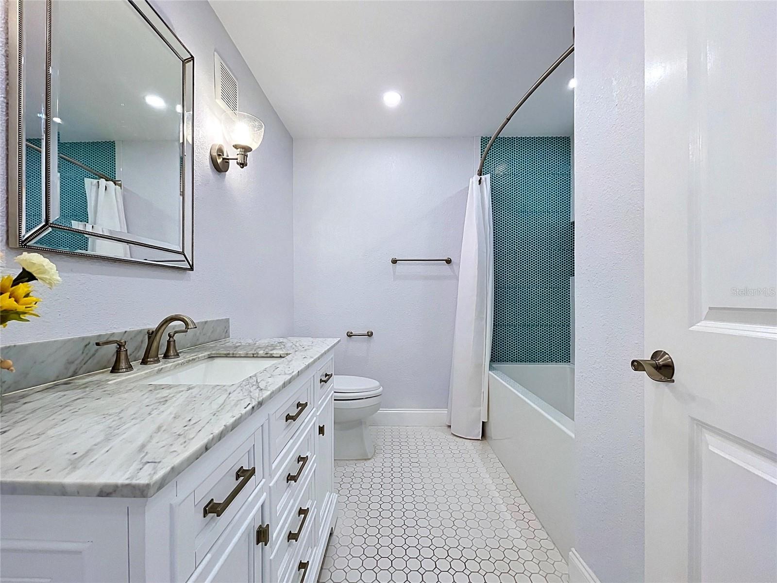 2nd Bathroom