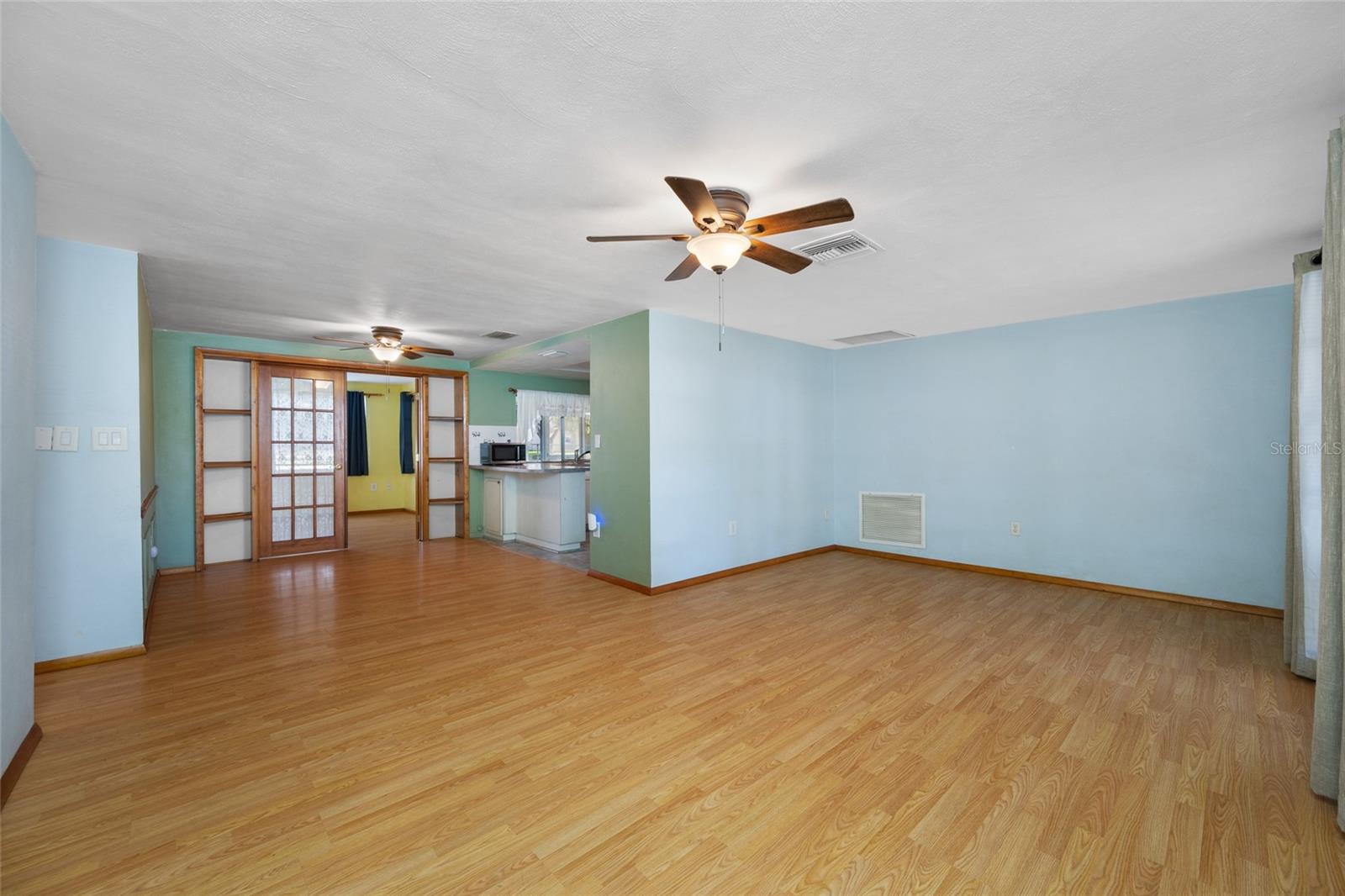 Living Room & Dining Area