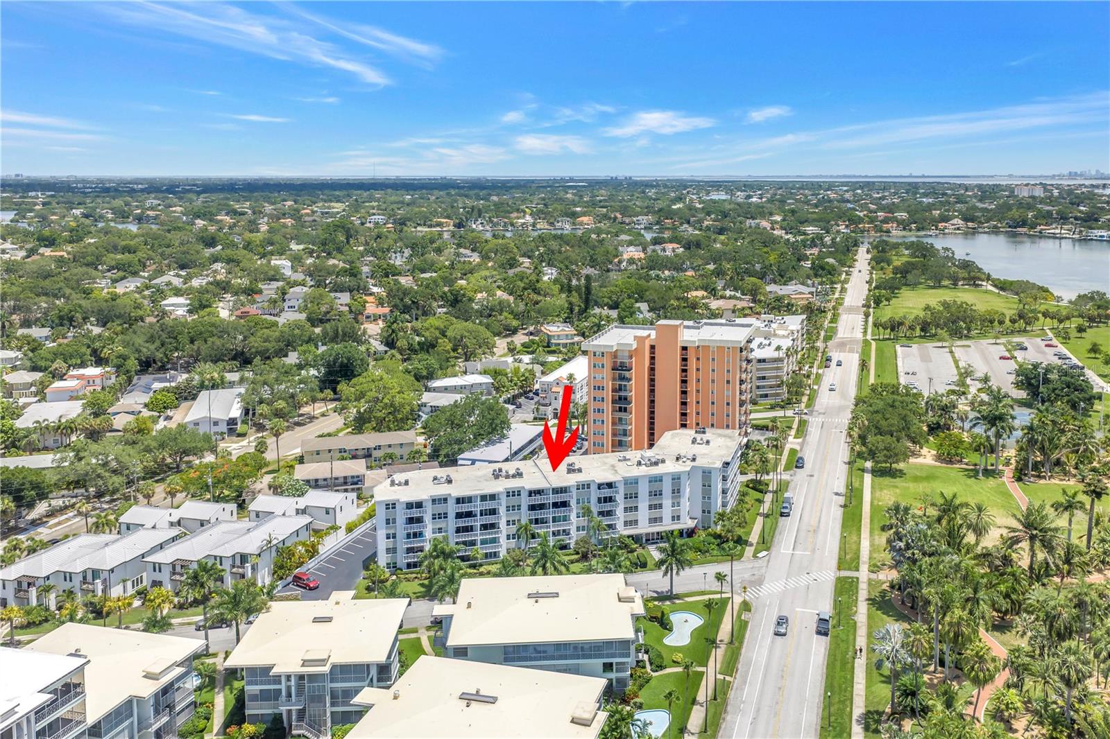 TB8513610