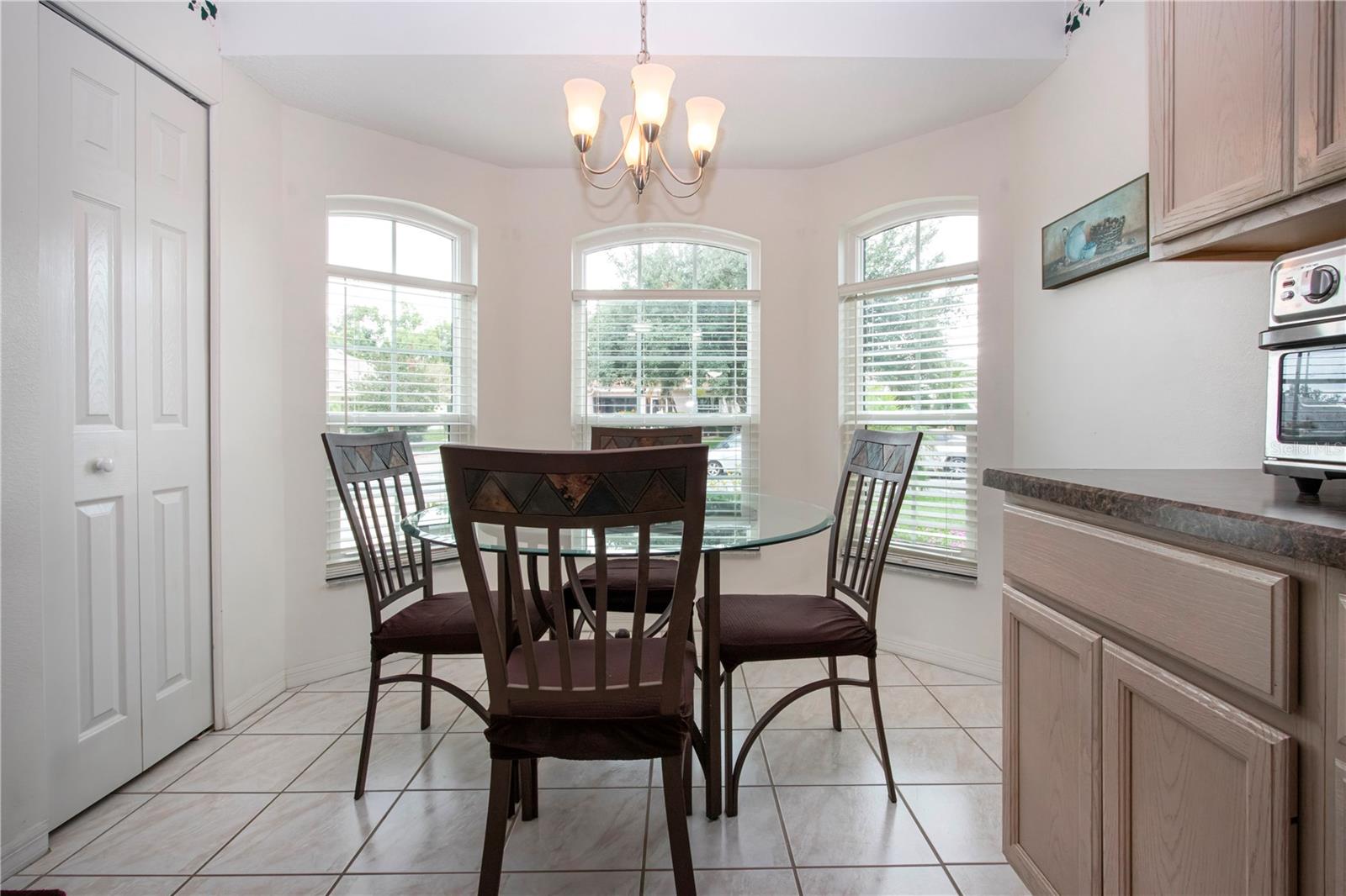 Breakfast Nook, Bay Window, and Pantry