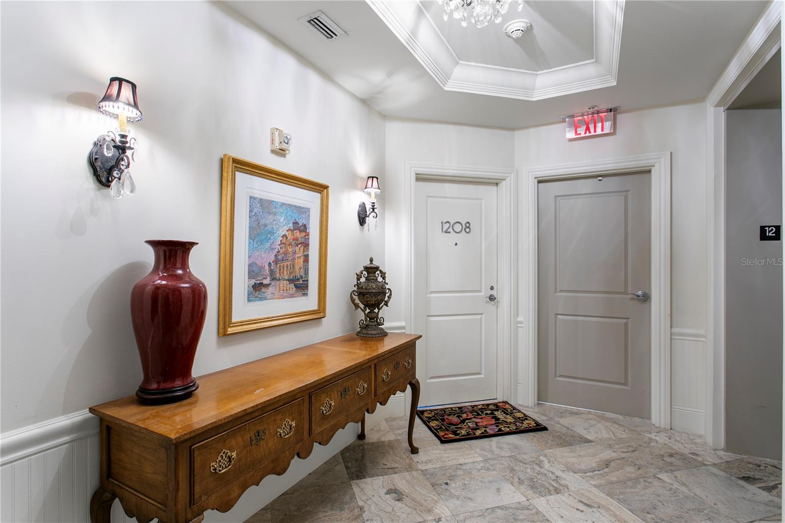 A quick elevator ride brings you to your private elevator lobby—an exclusive arrival experience not shared with any other residence