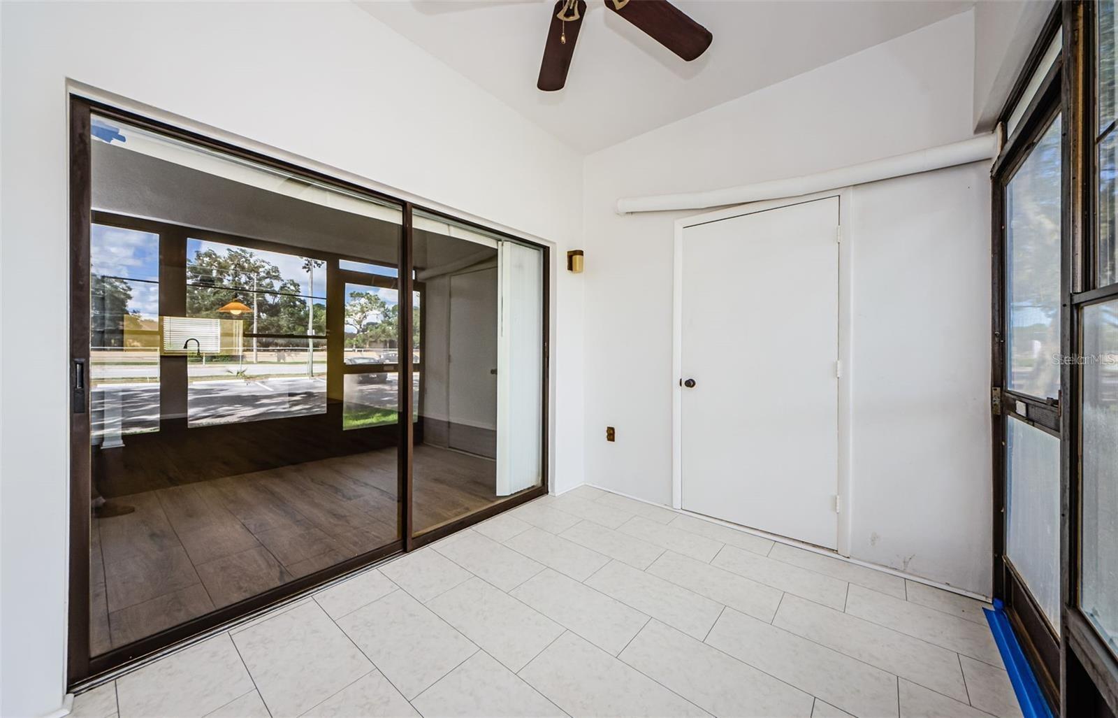 Screen Room