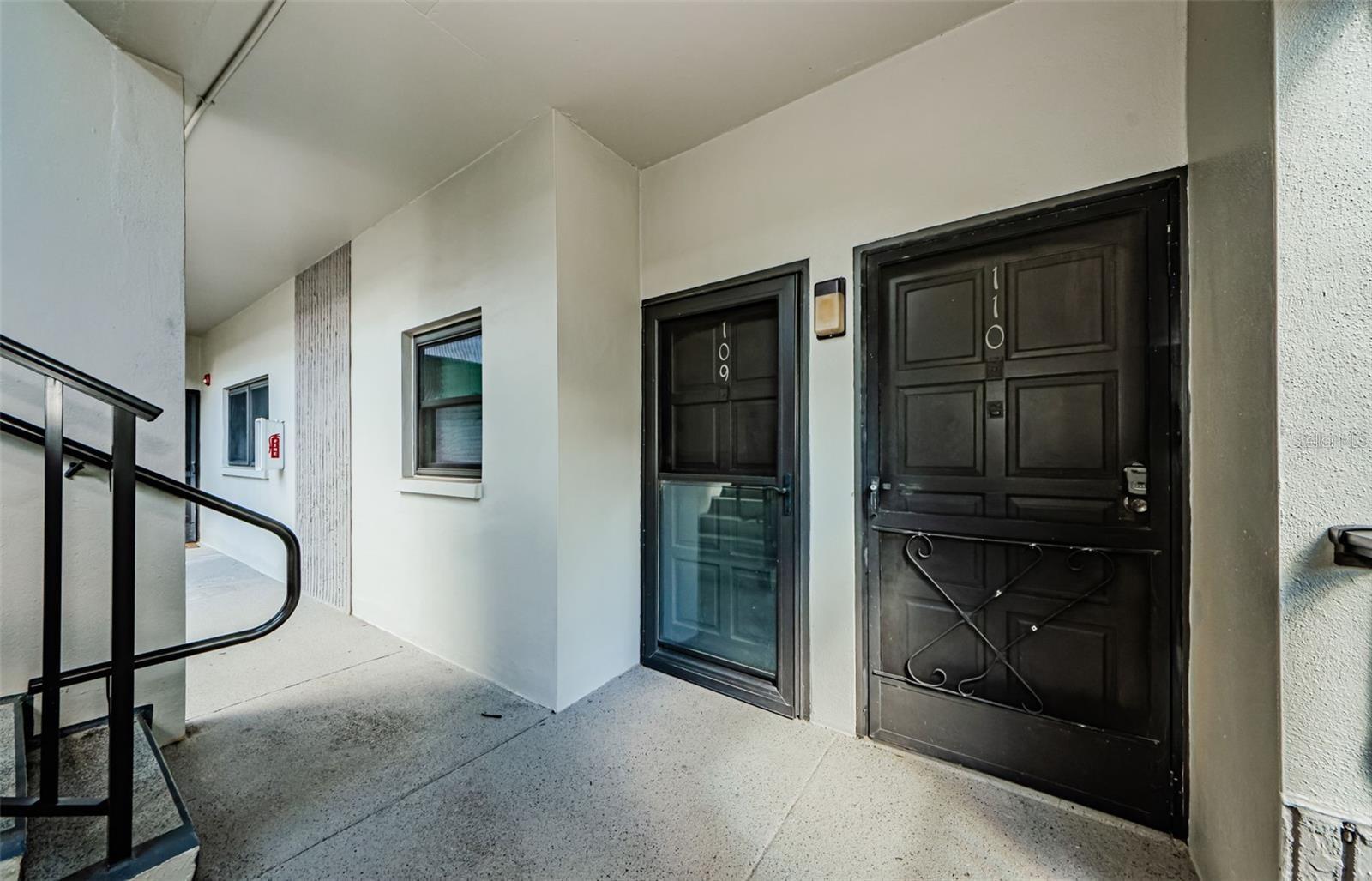 1st floor end