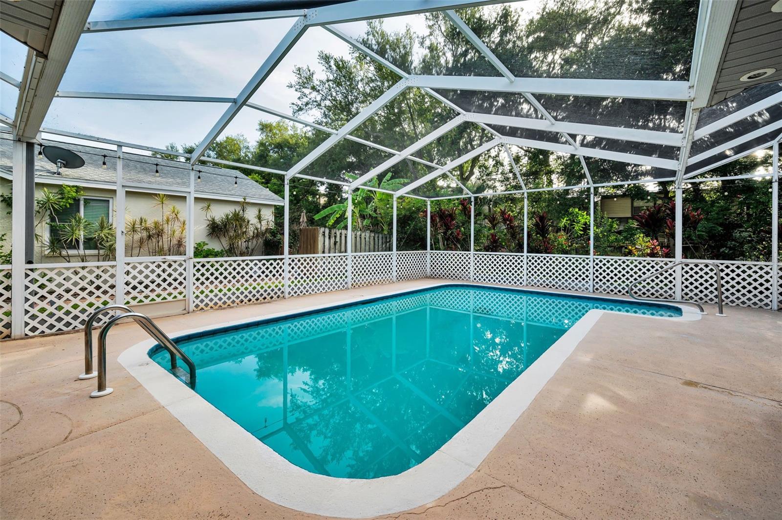 Screened-in Lanai & Pool