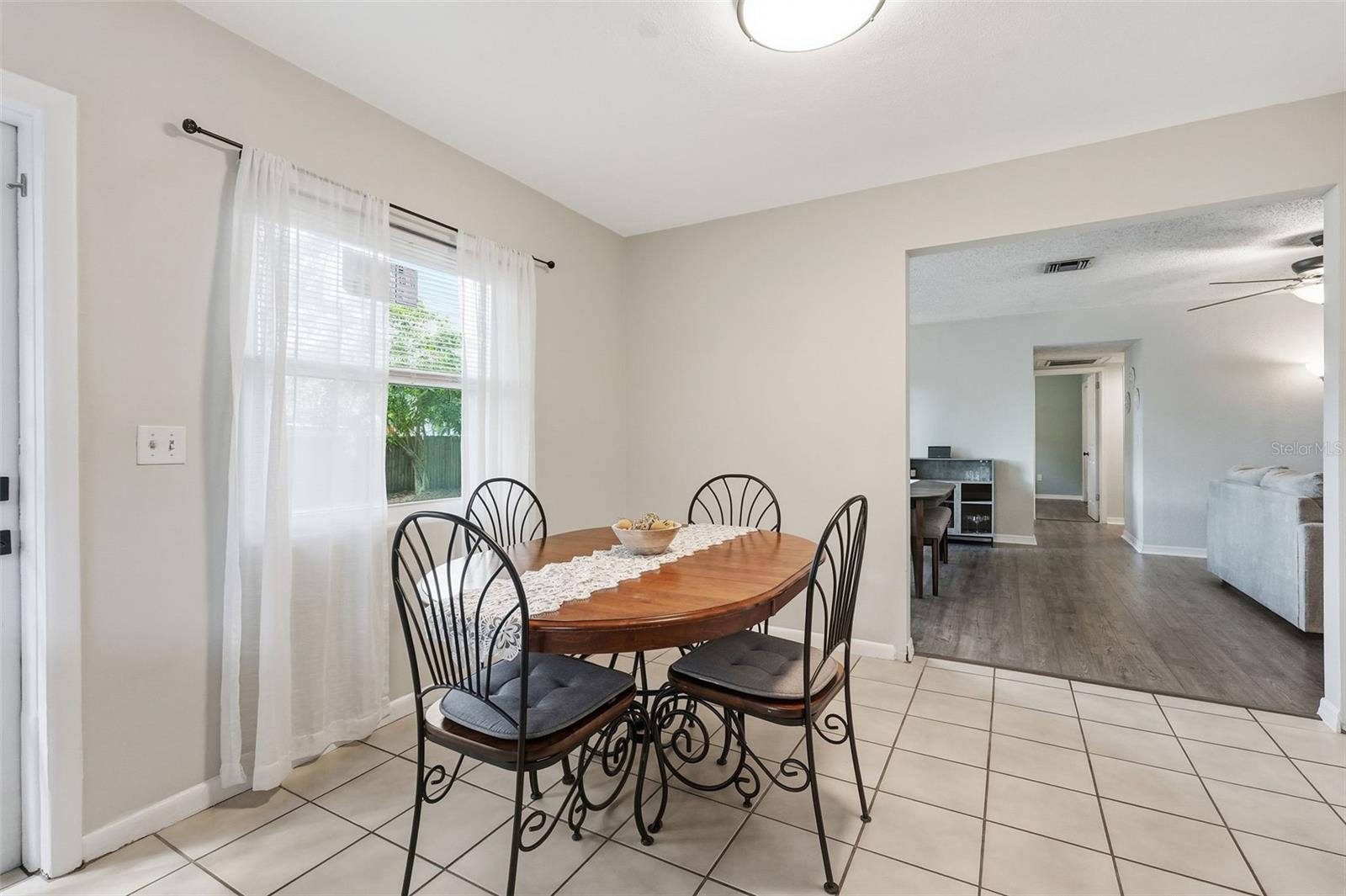 Eat in area in kitchen