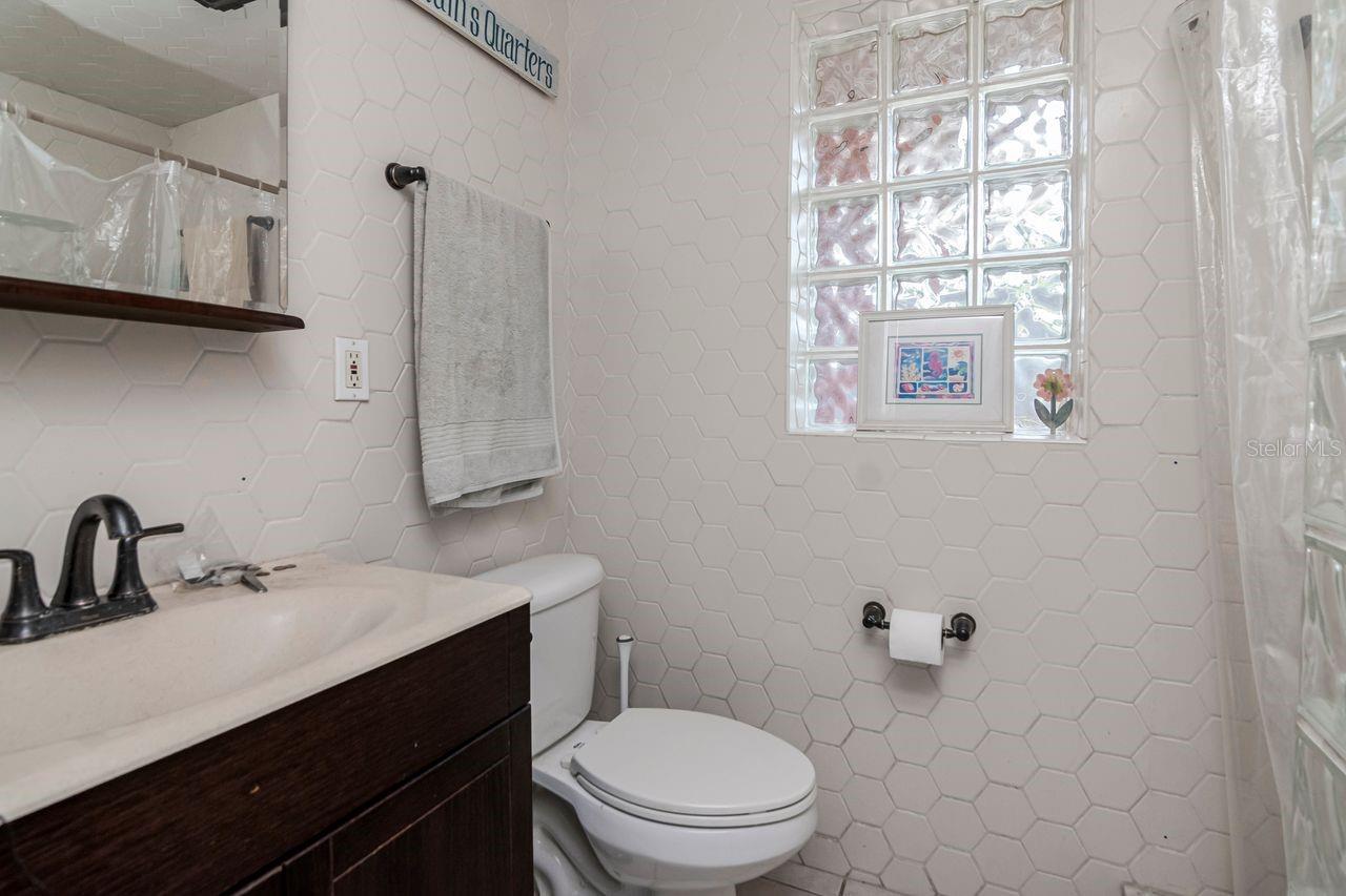 2ND DOWNSTAIRS BATH
