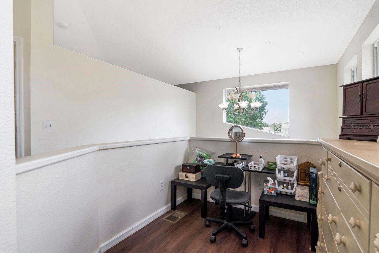 UPPER LEVEL OFFICE AREA
