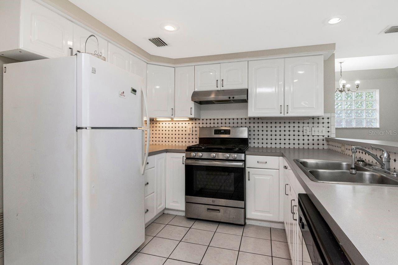 IN LAW SUITE KITCHEN