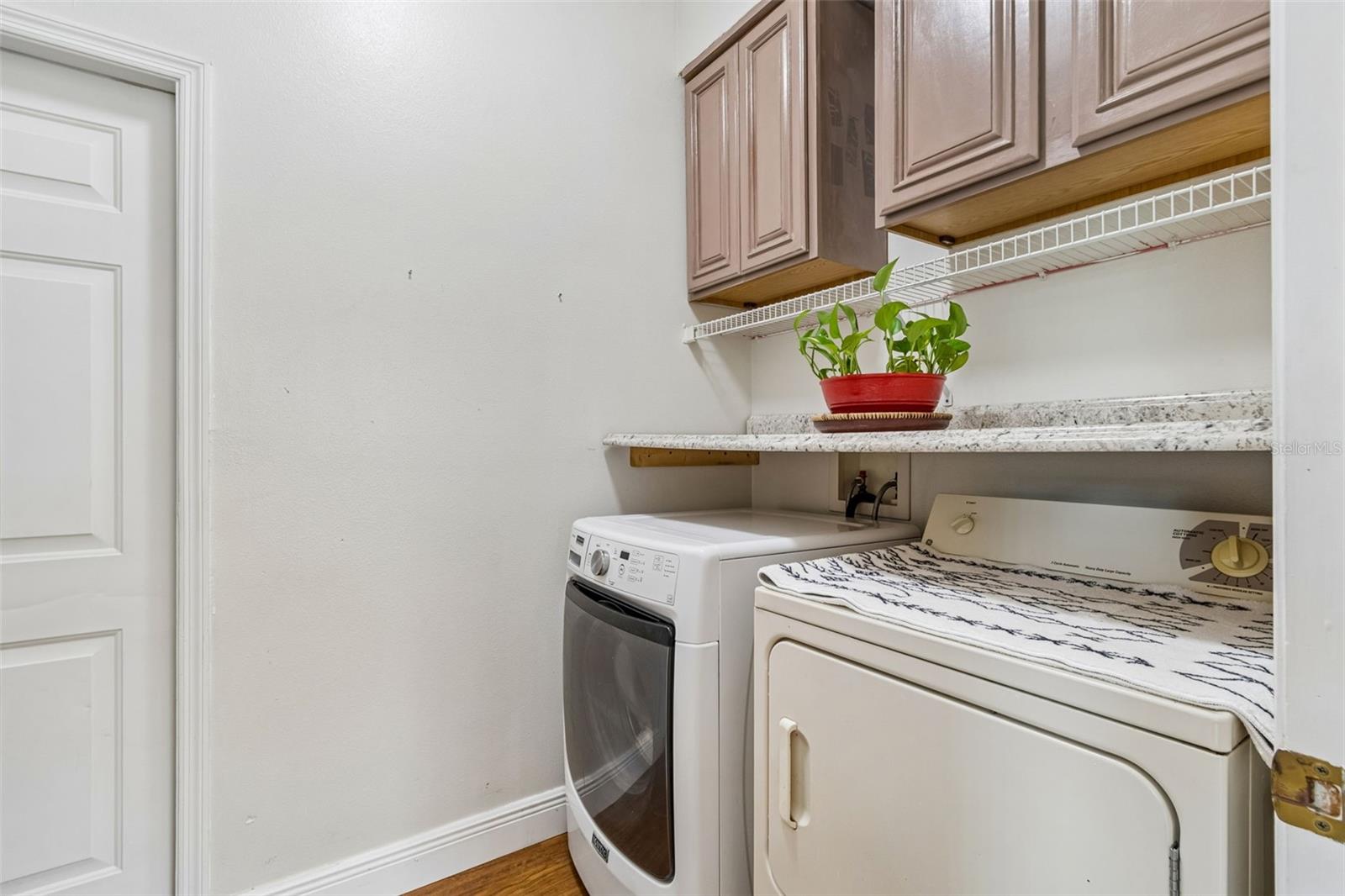 LAUNDRY ROOM STORAGE