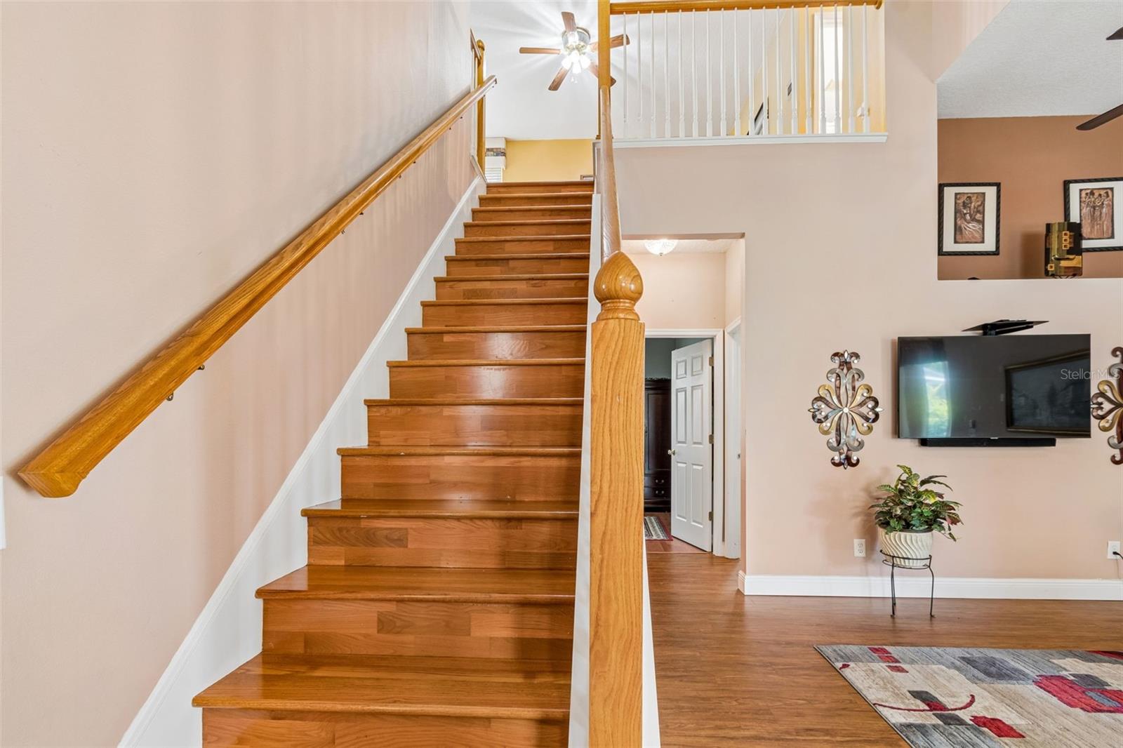 SOLID OAK WOOD STAIRCASE TO SECOND STORY LOFT