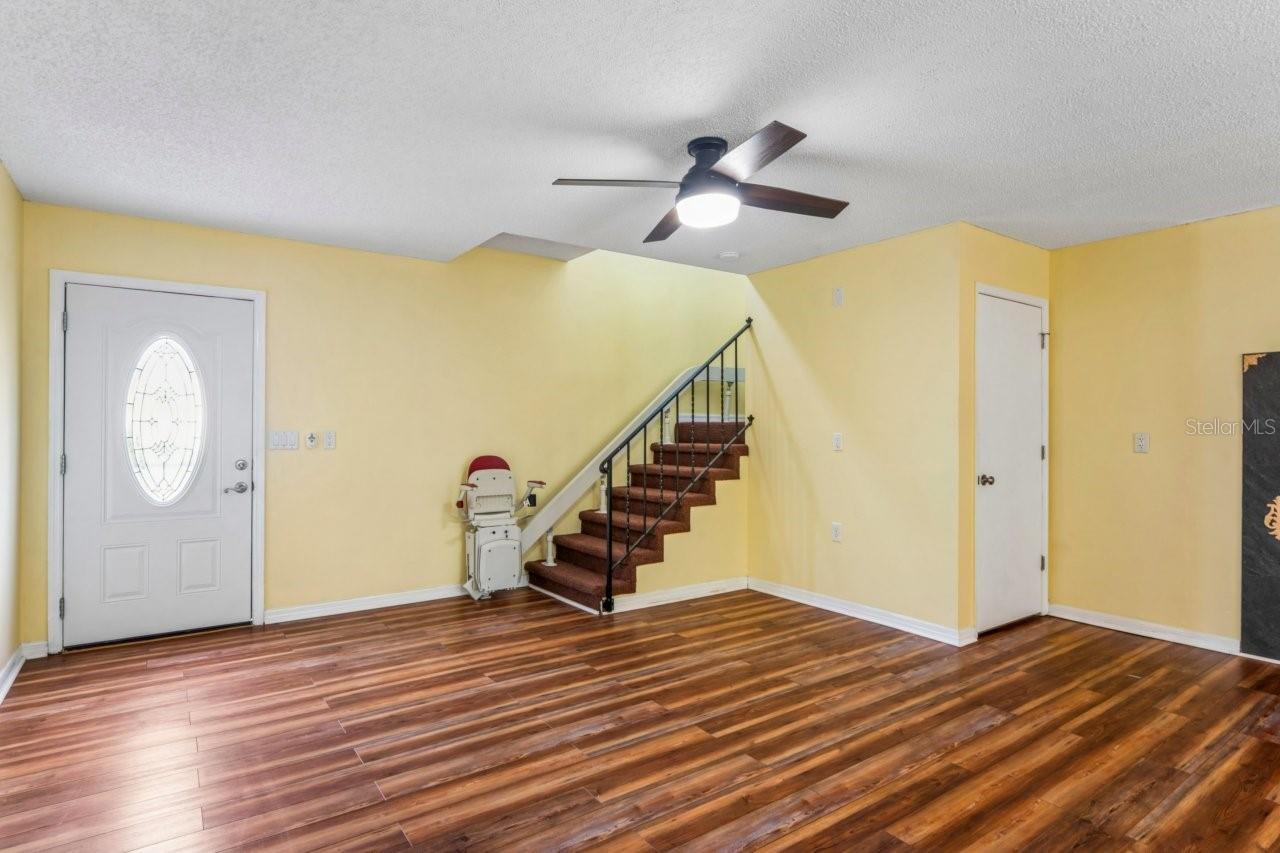 W7886242