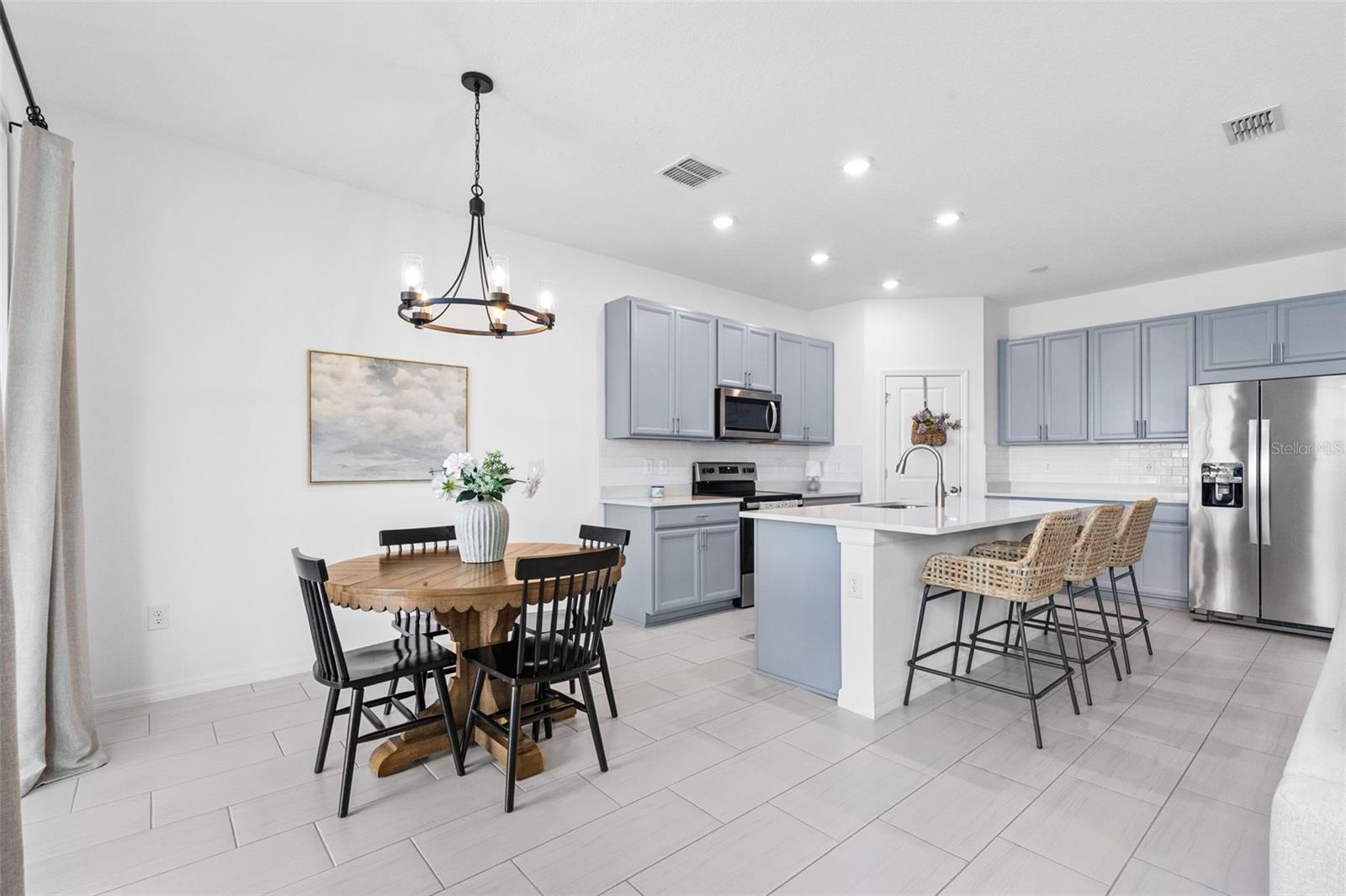 Kitchen/dinette area