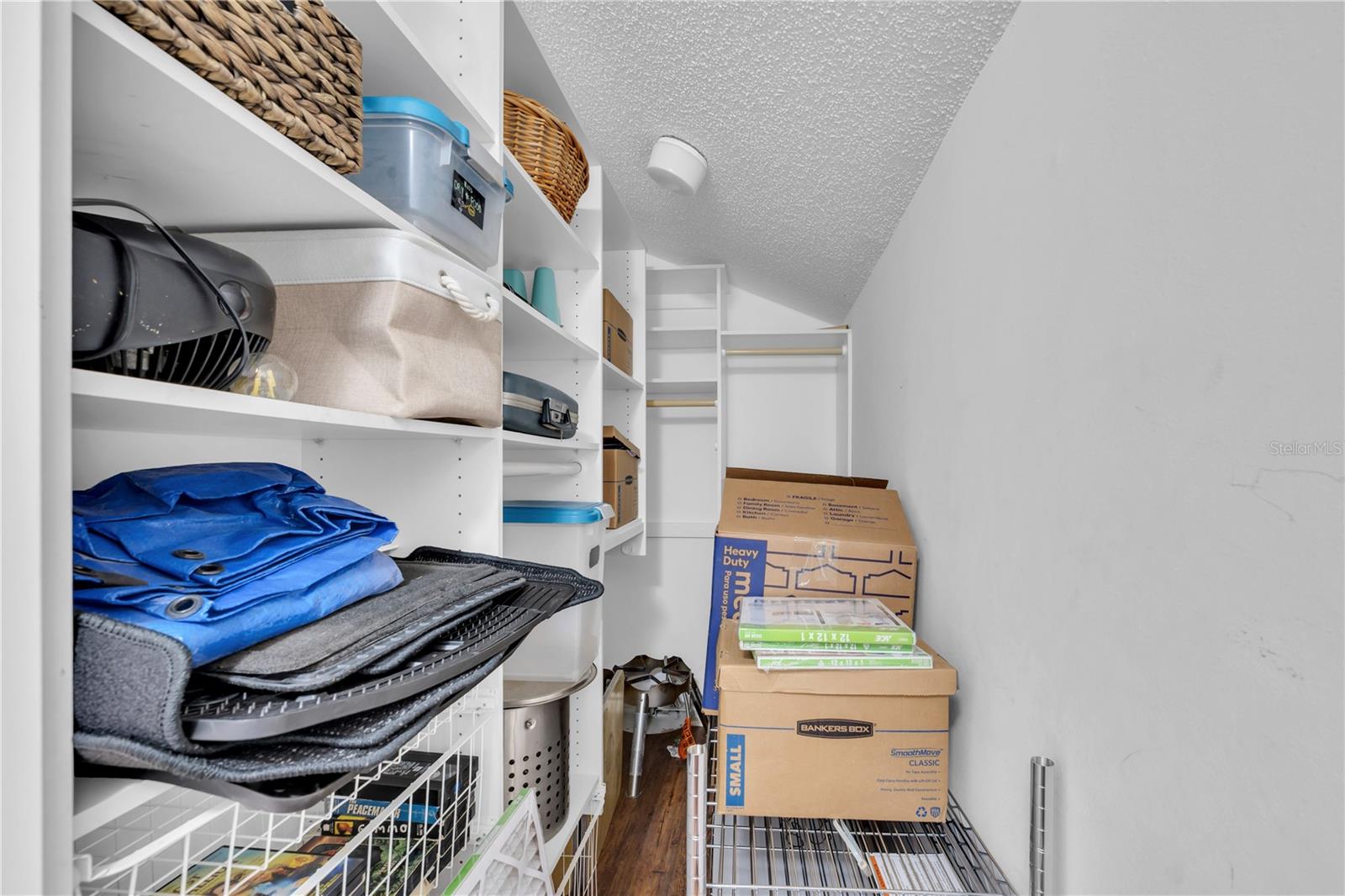 Walk-in Closet