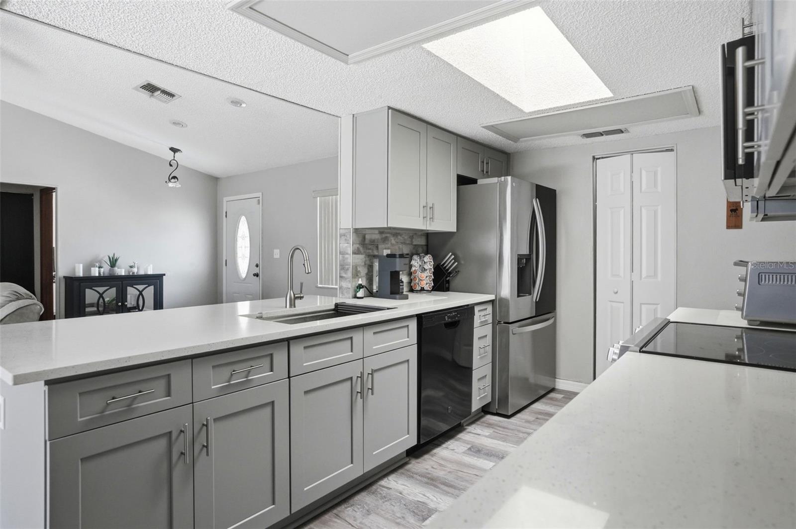 Stunning new kitchen!!