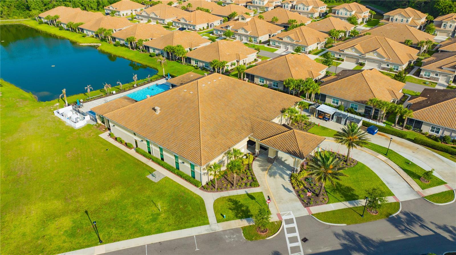TB8513931