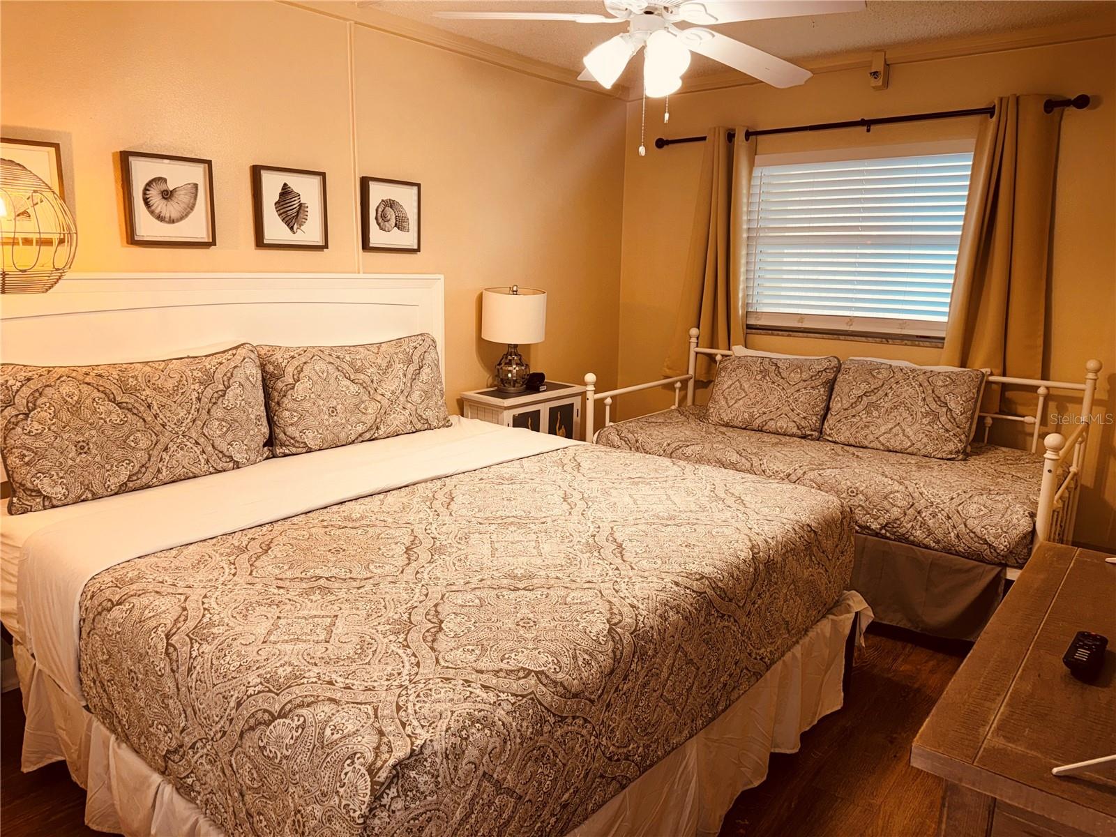 Guest bedroom