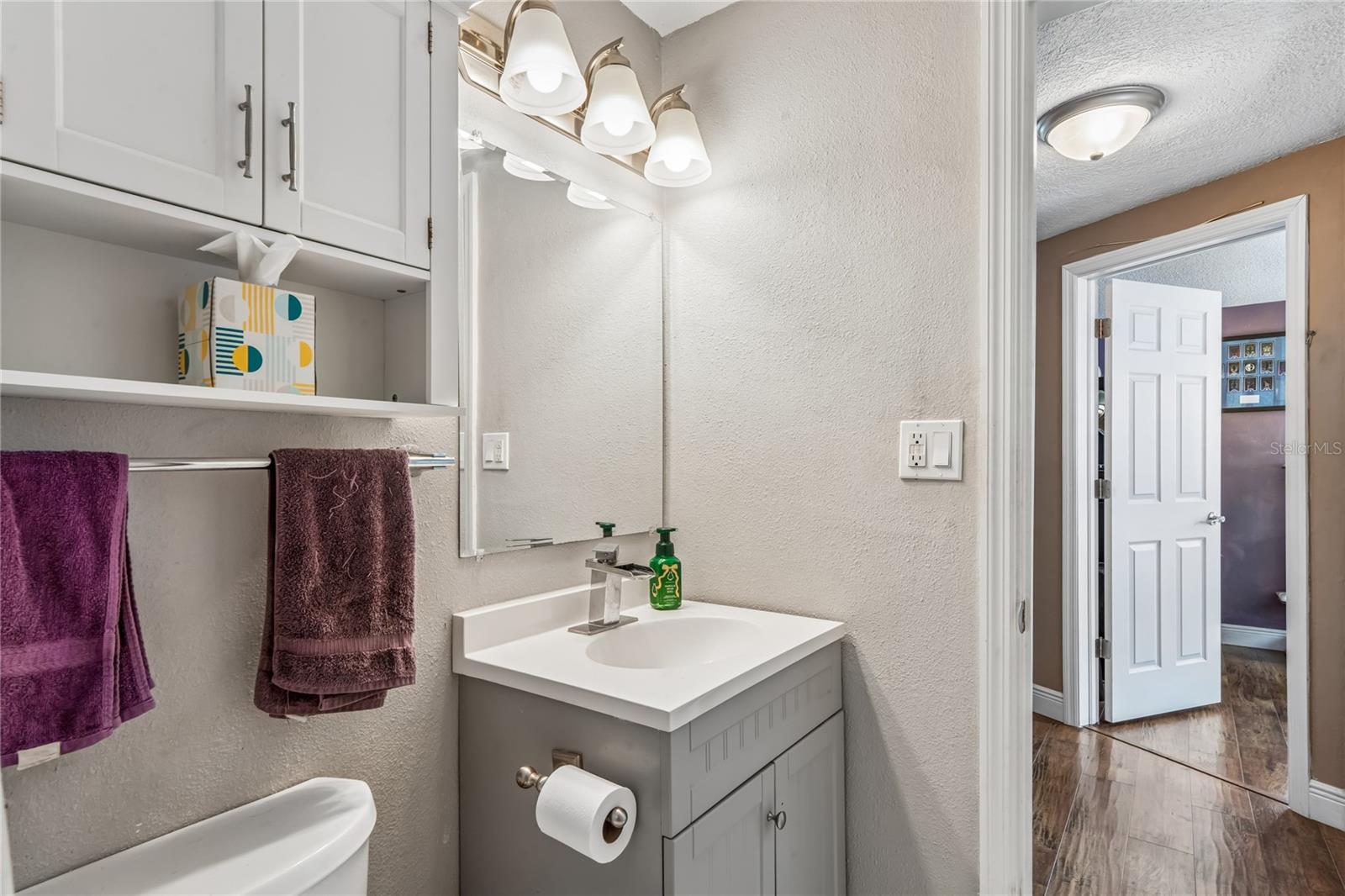 Full Bathroom