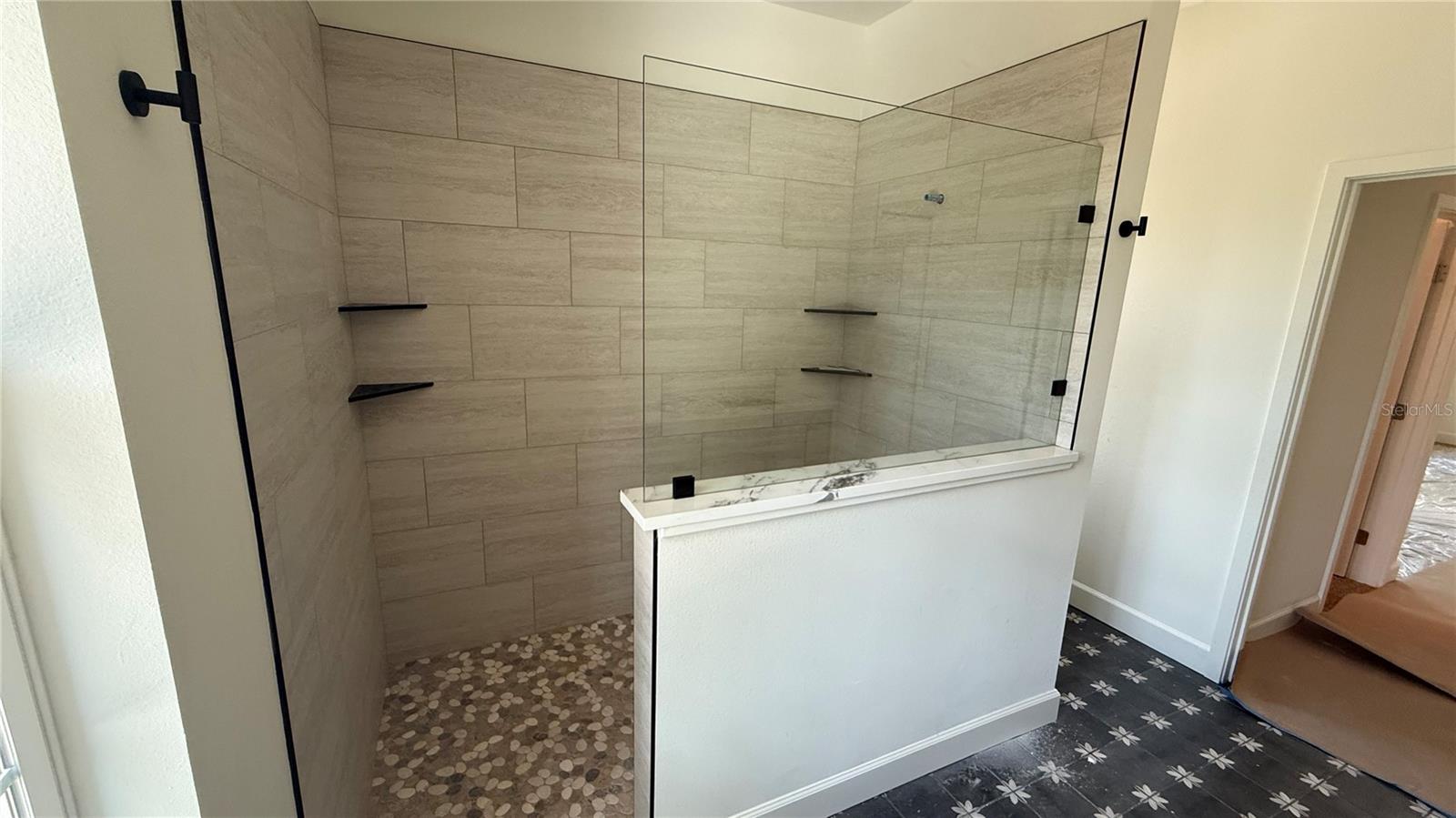 MASTER SHOWER