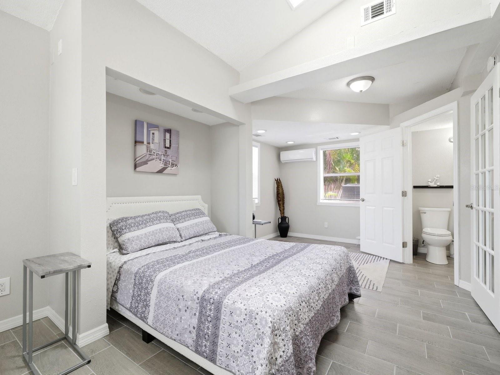 TB8513968