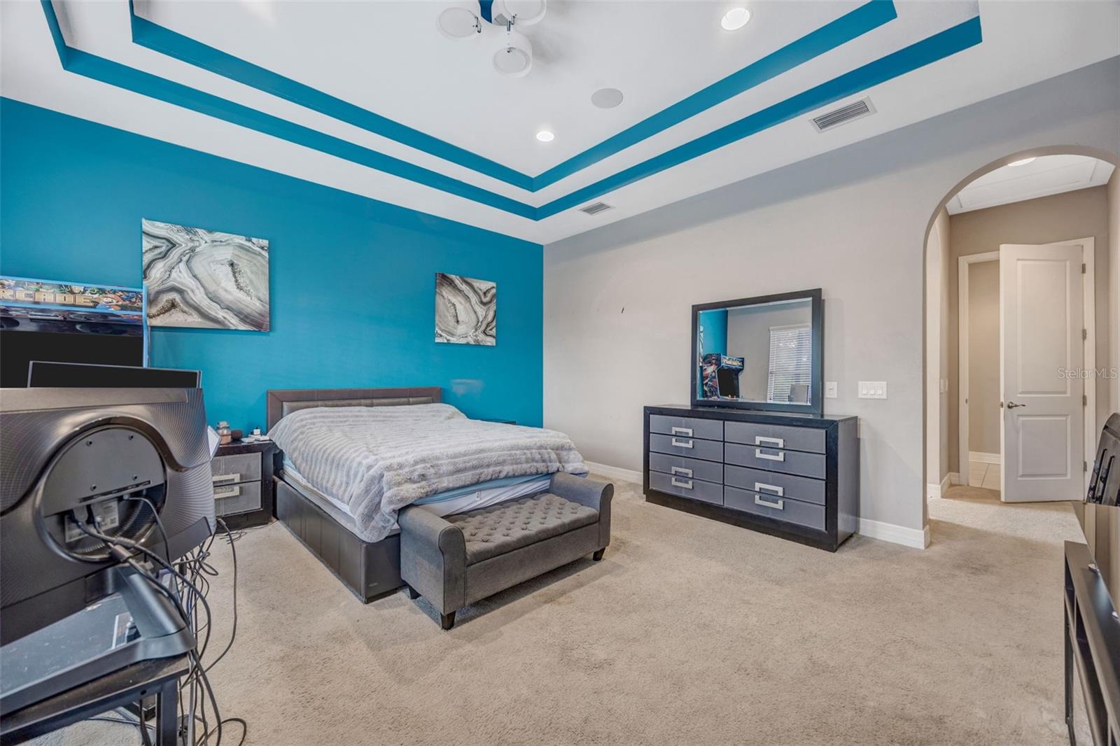 Primary Bedroom - 1st floor