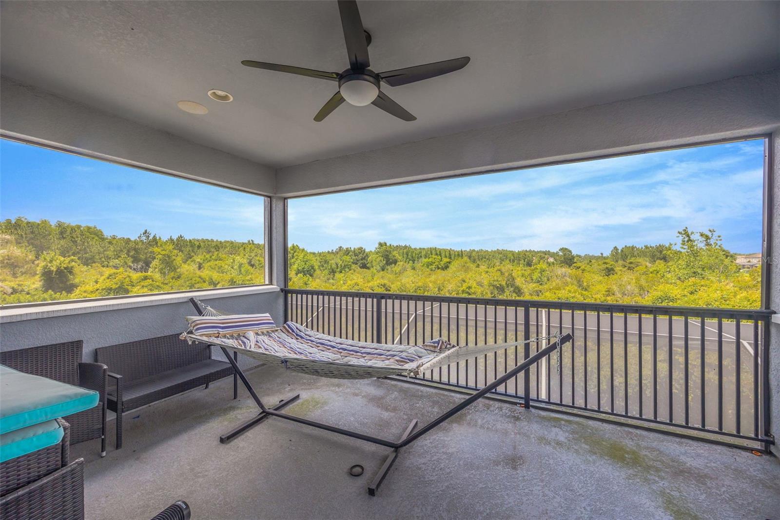 Balcony off bonus/loft area - facing backyard