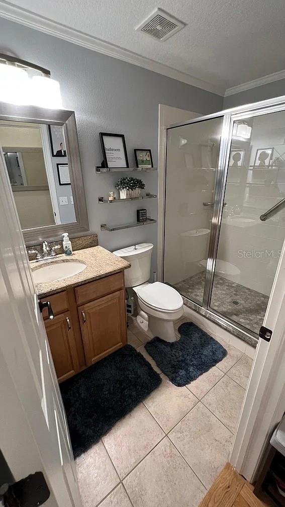 1st Floor Bathroom