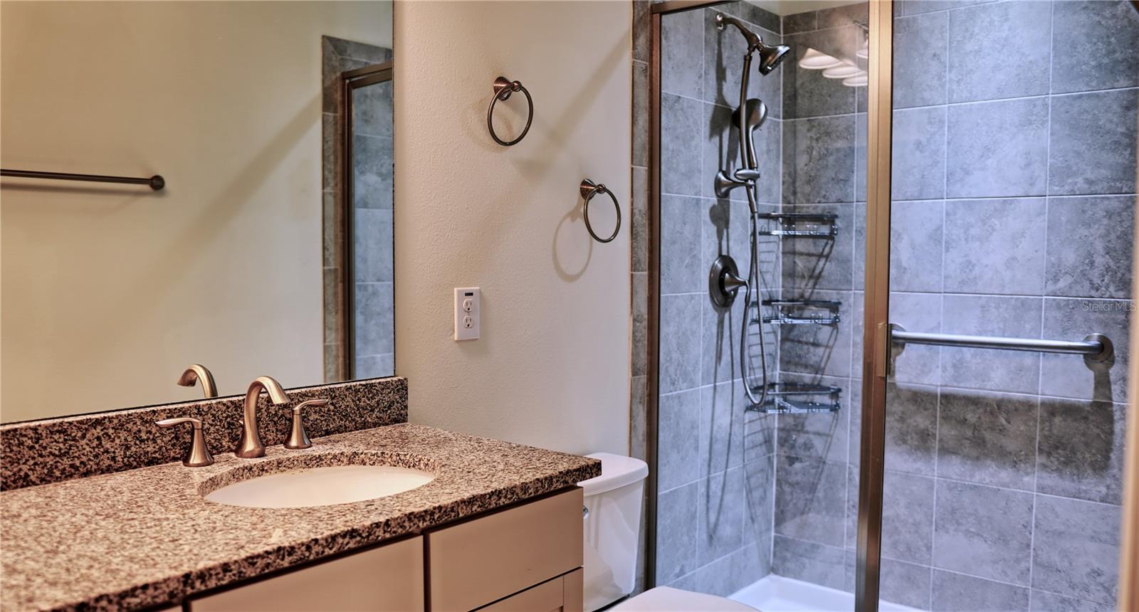 2nd floor guest bathroom
