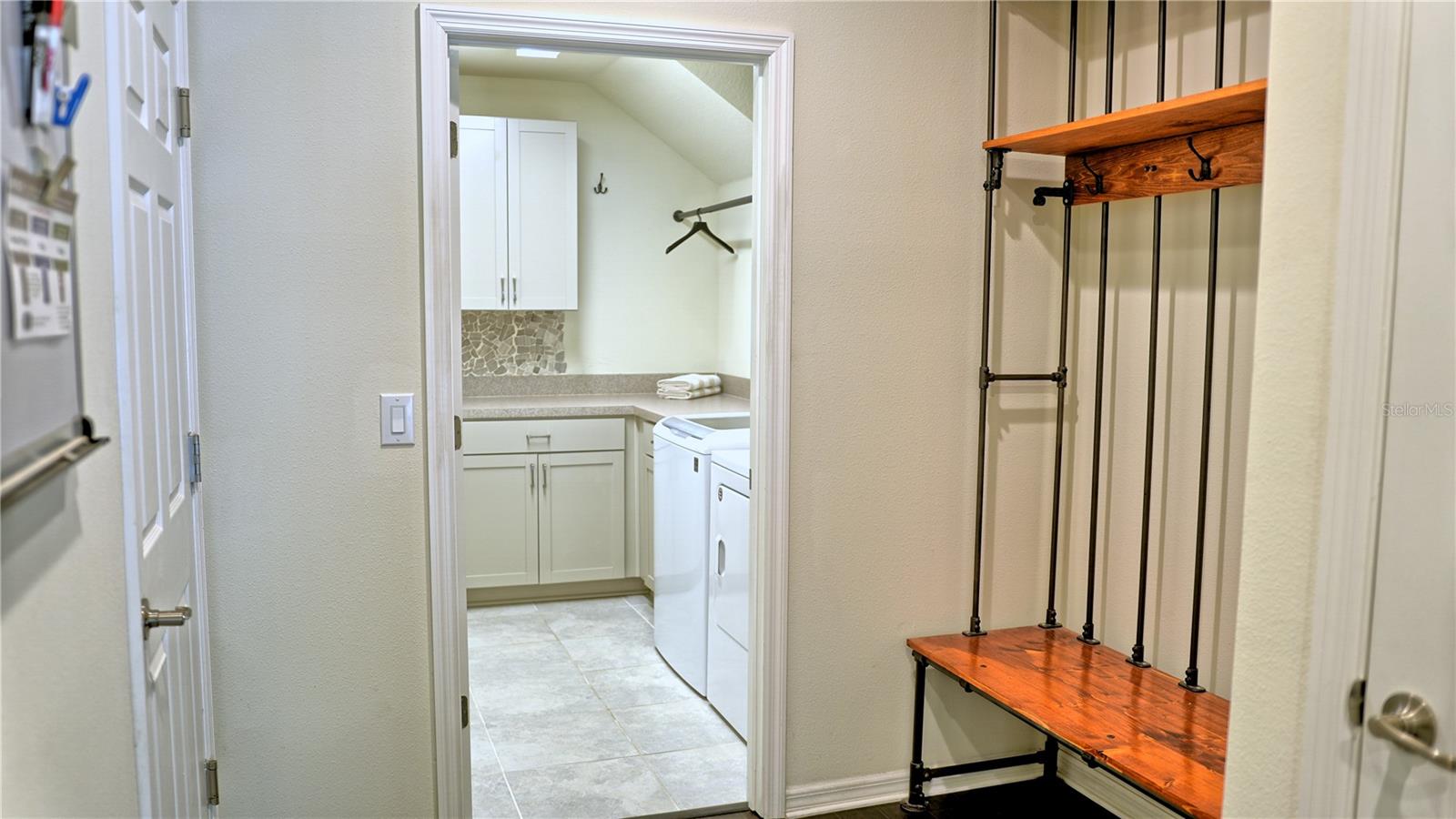 mudroom area / wash room