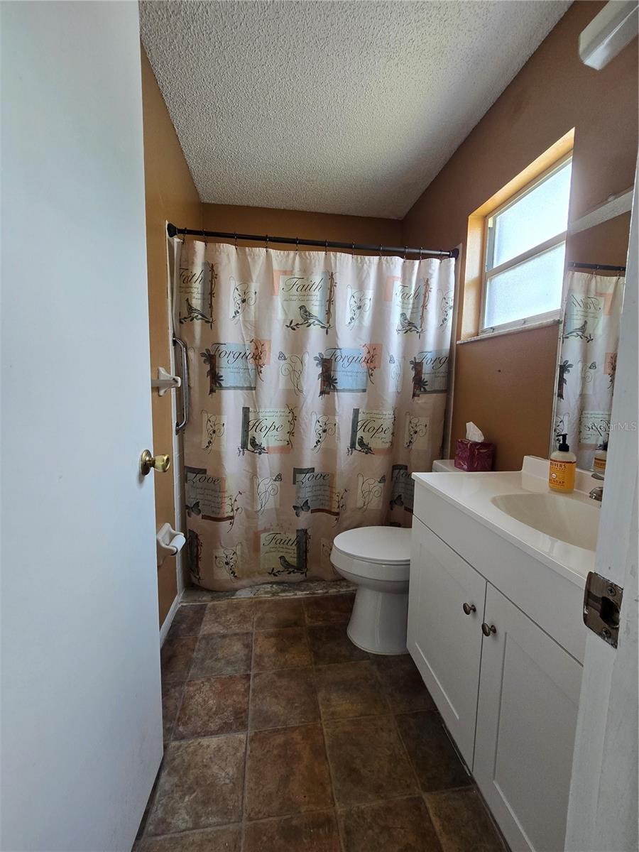 PRIMERY BATHROOM