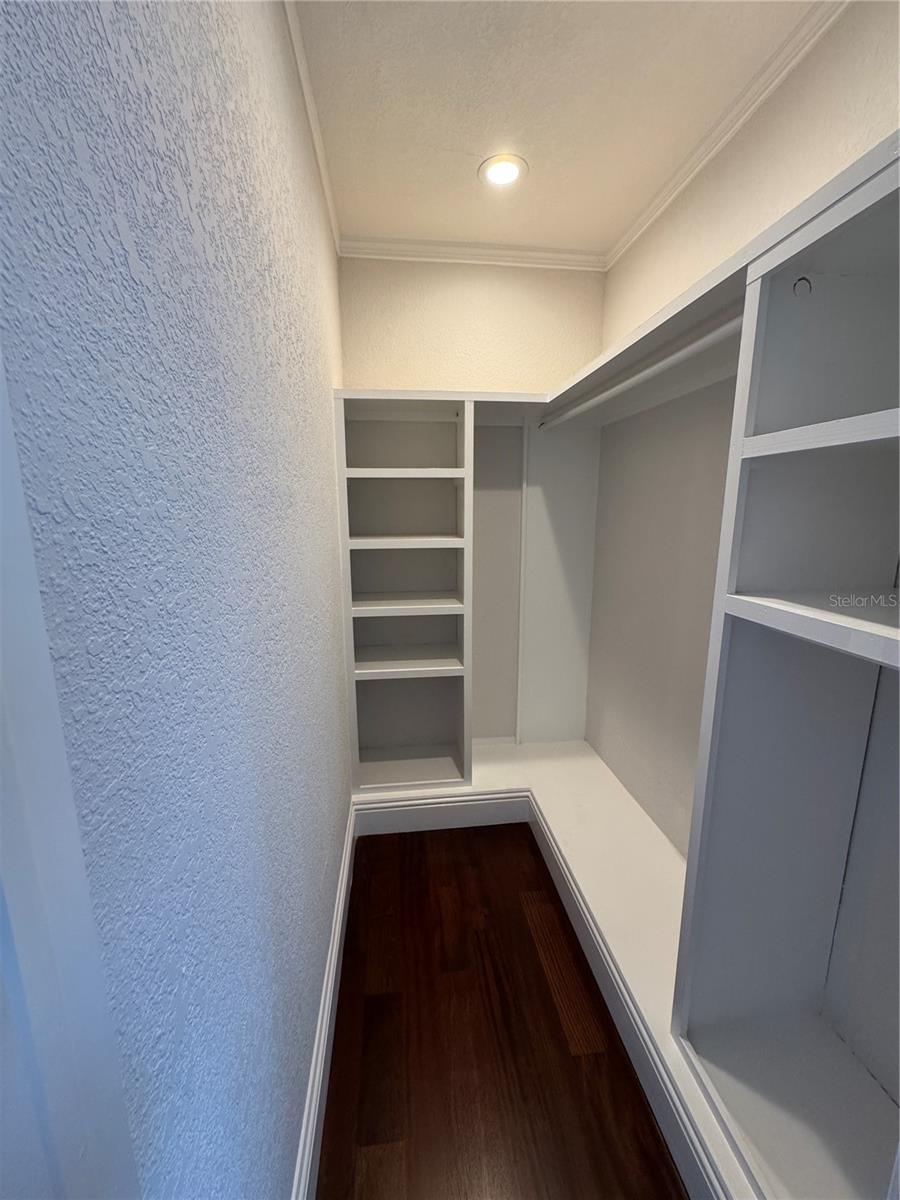 Bedroom 6 Closet