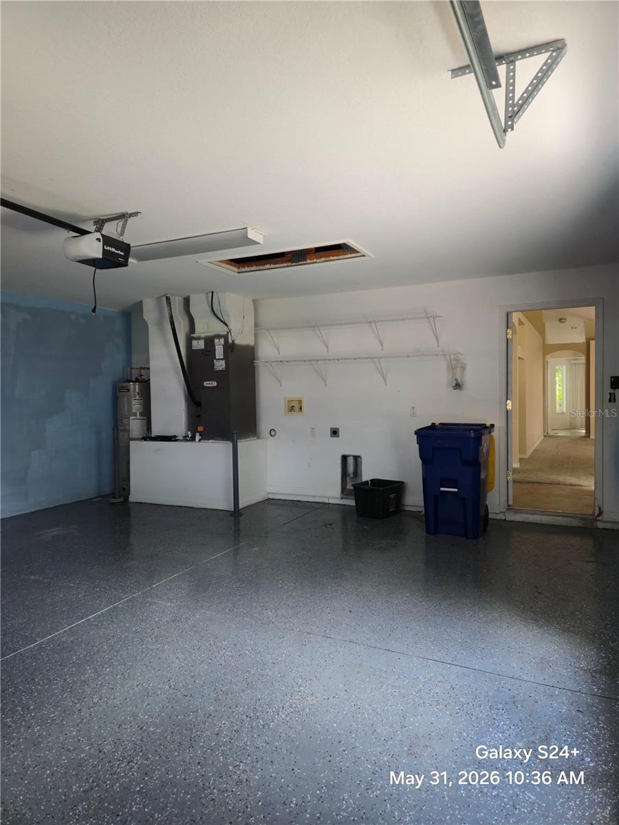 GARAGE