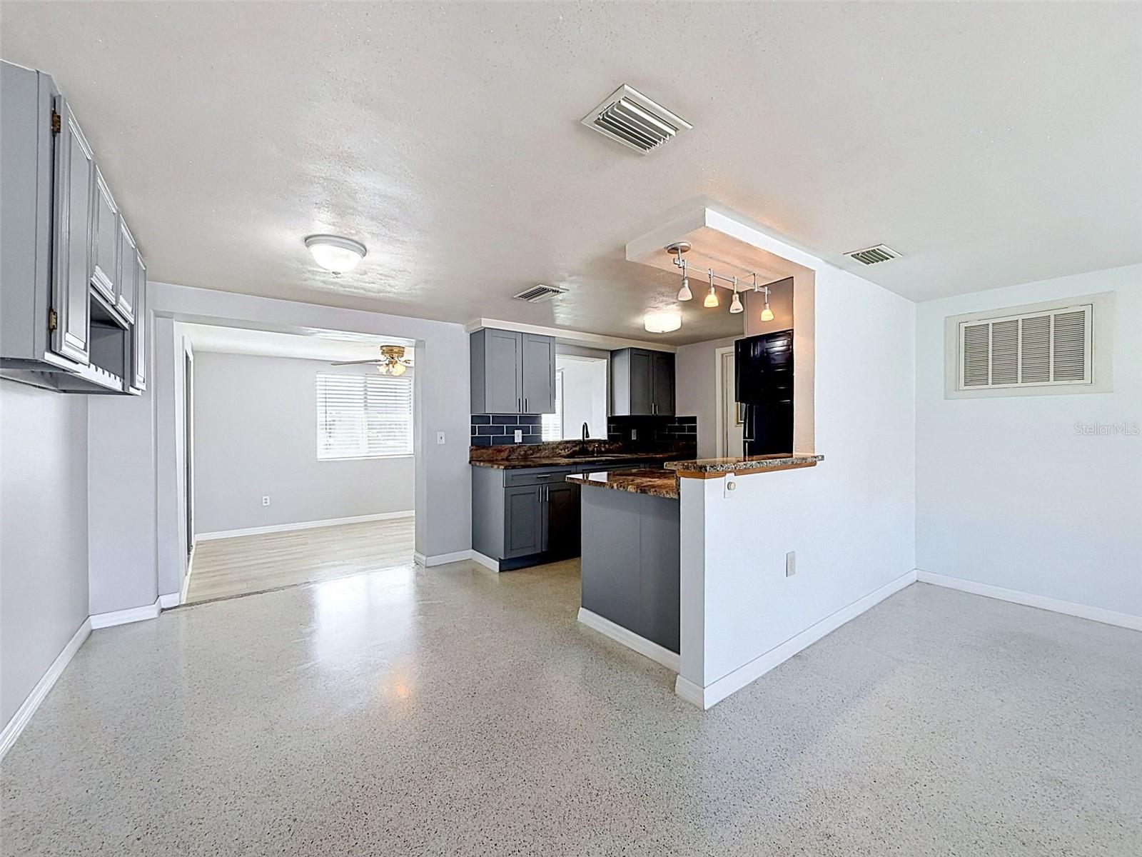 Kitchen & Dining Area
