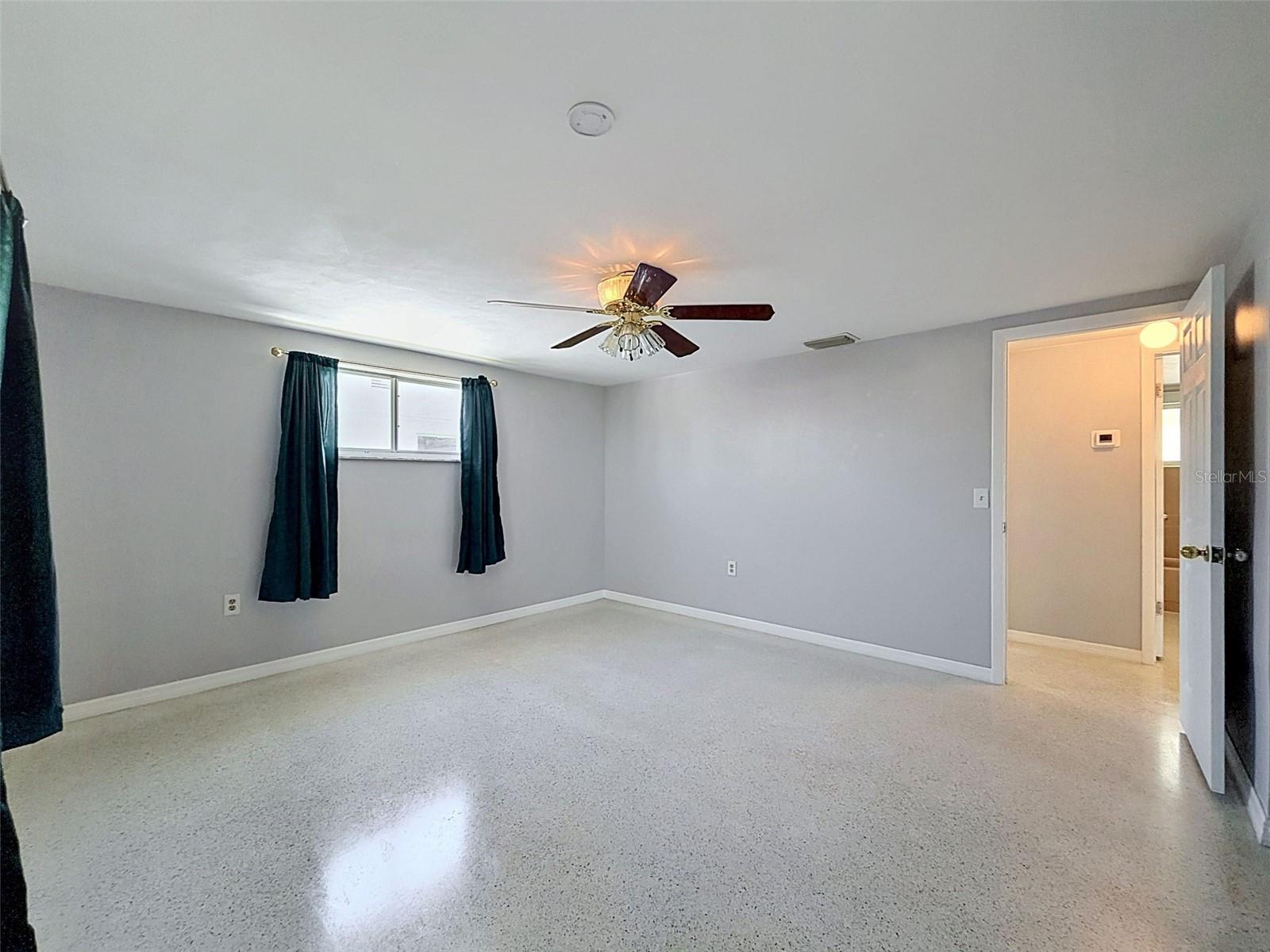 Room for King-Size Furnishings