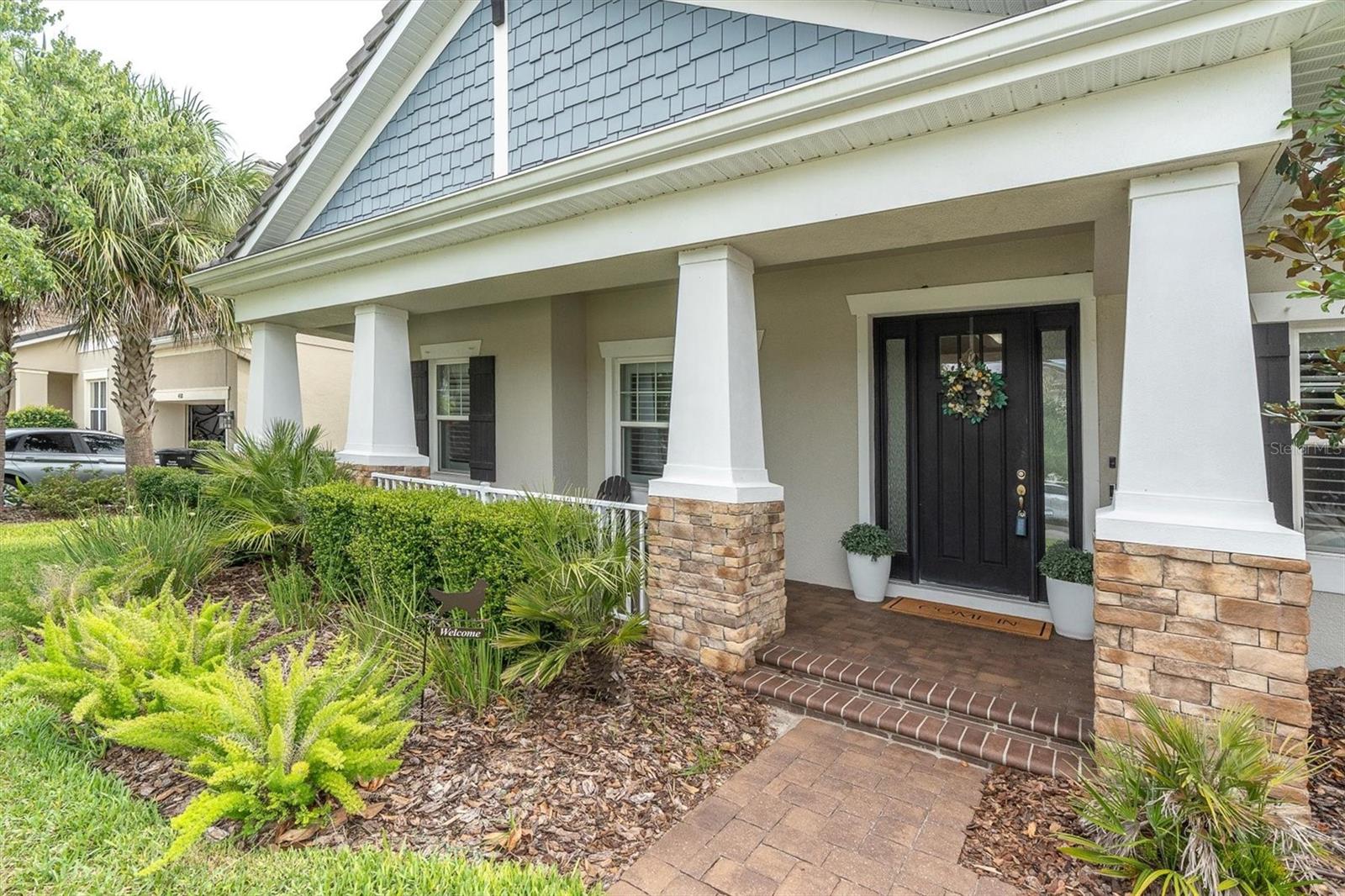 WELCOMING CURB APPEAL