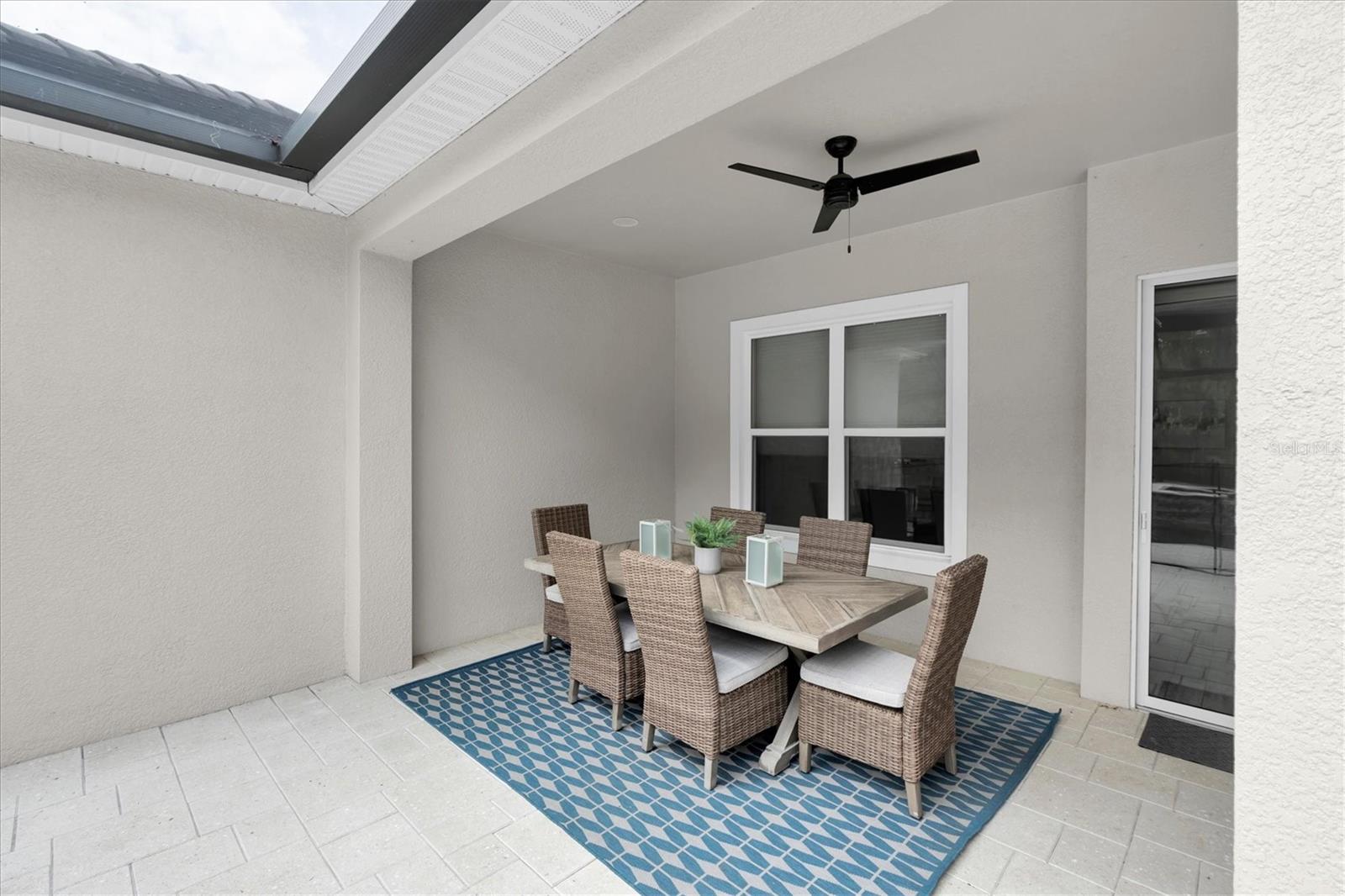 COVERED LANAI