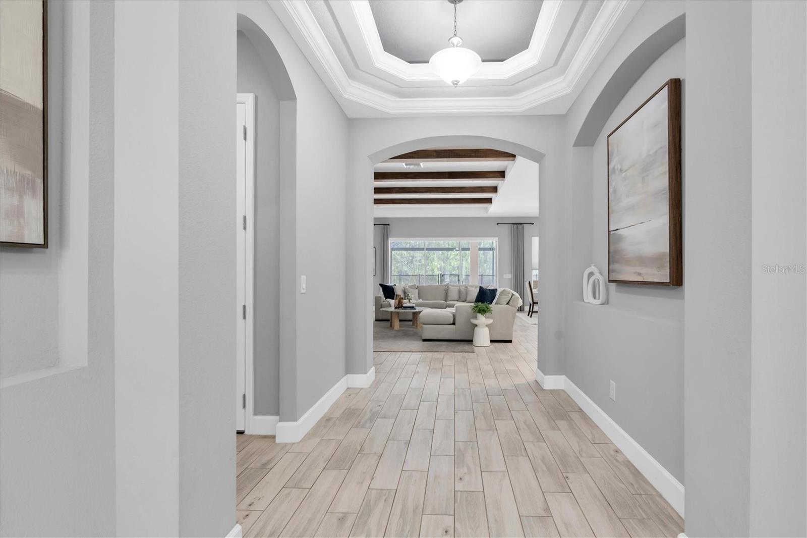 ELEGANT FOYER