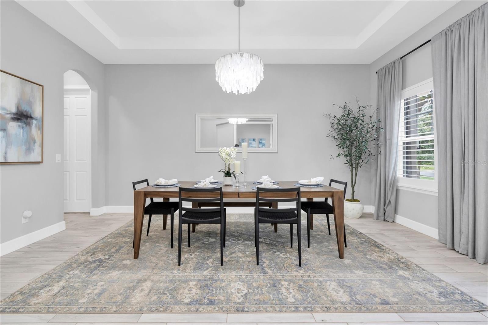 FORMAL DINING ROOM