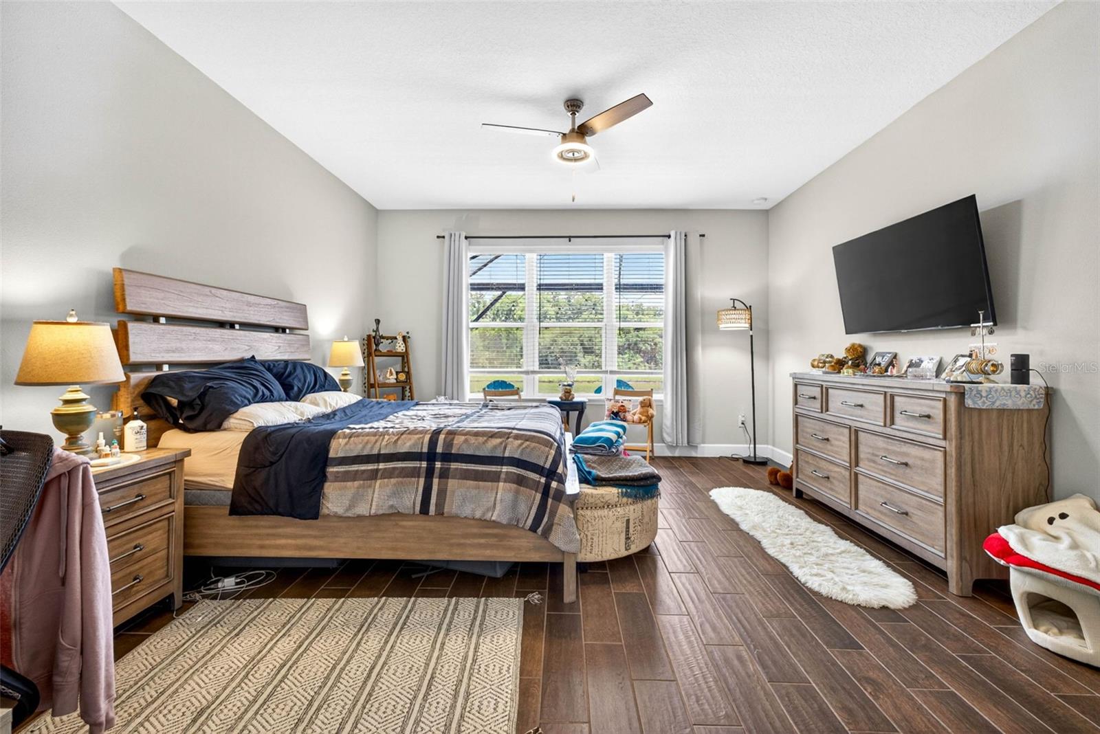 Primary suite