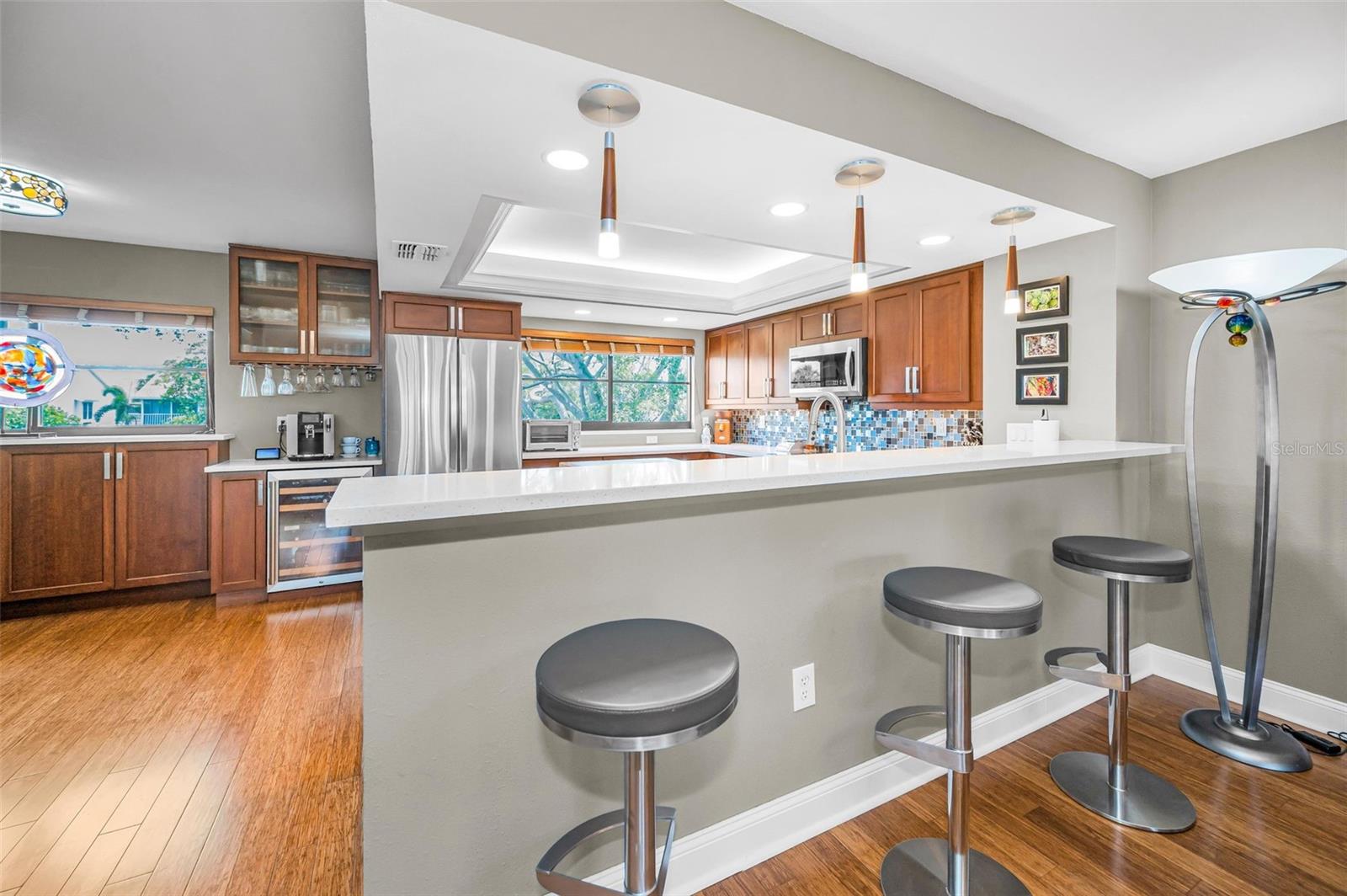 Large breakfast bar
