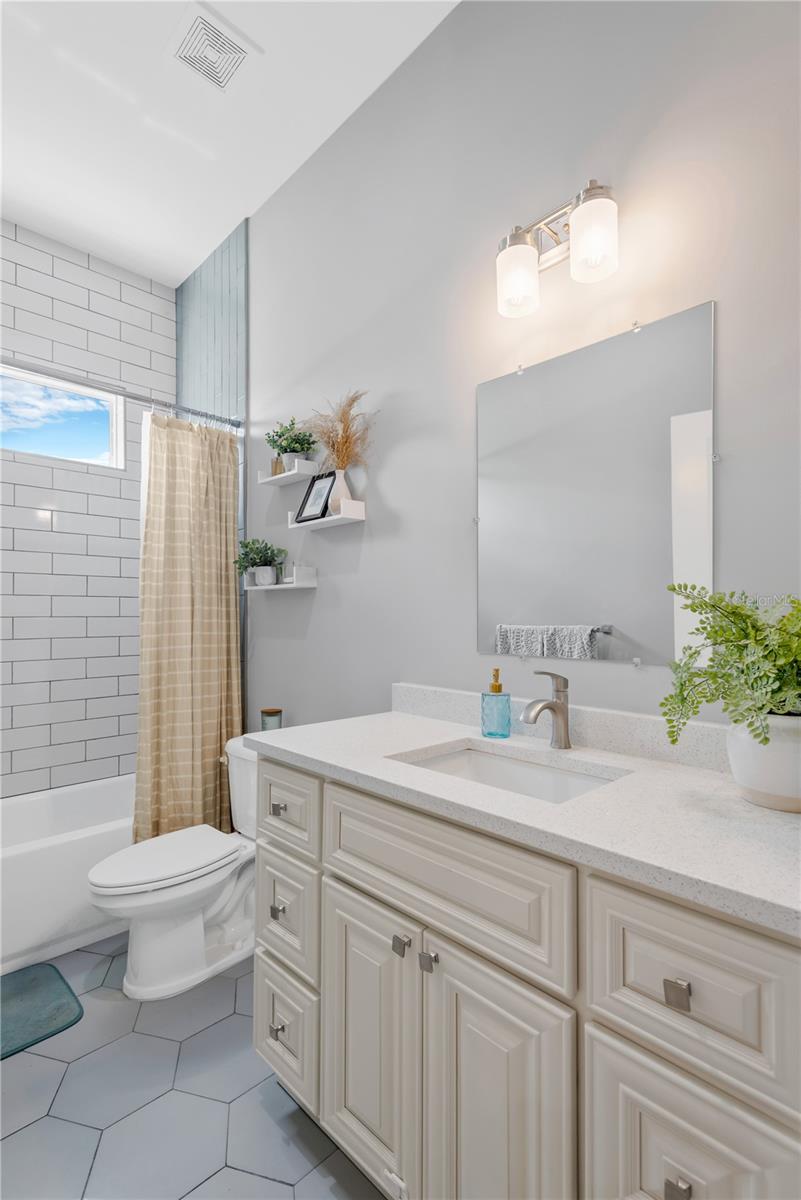 Gorgeous 2nd Bathroom