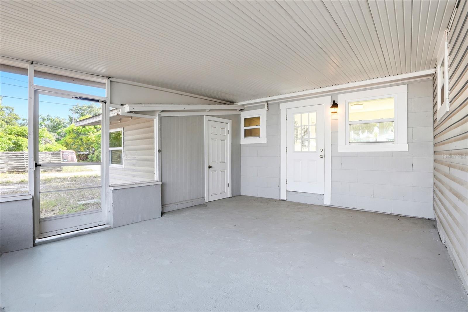 screened in porch