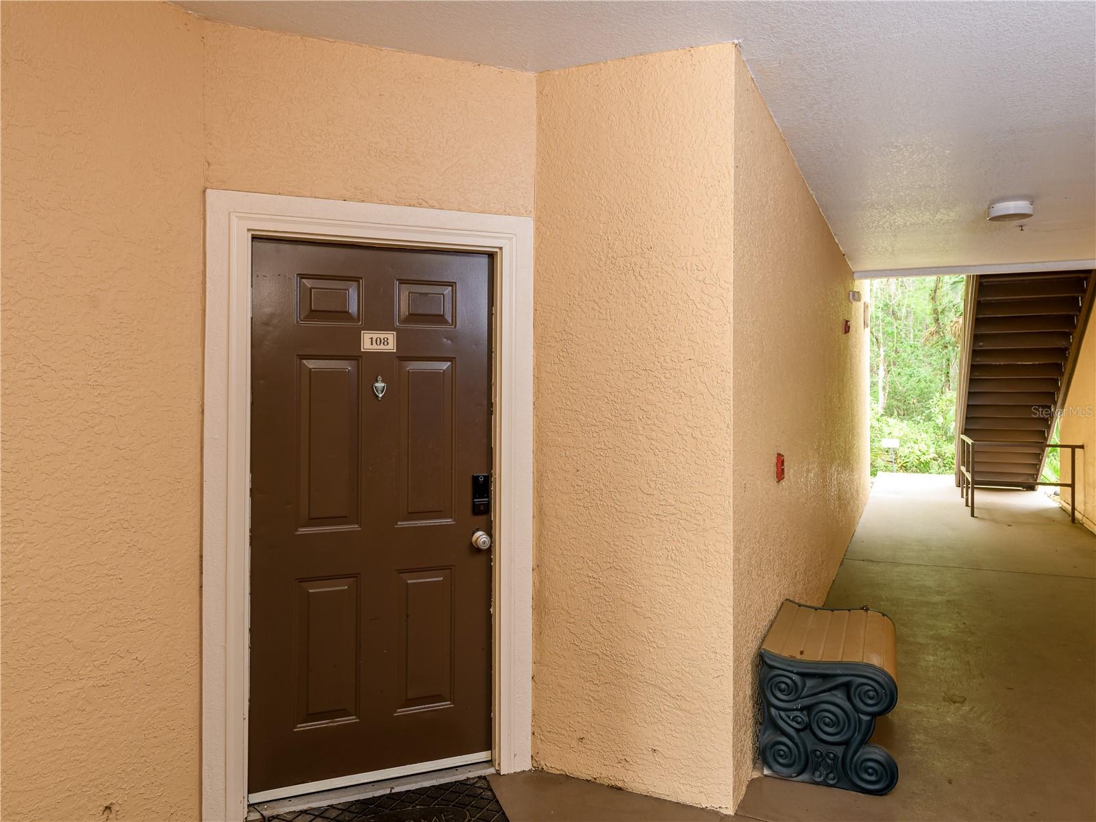 Entrance to Unti 7108