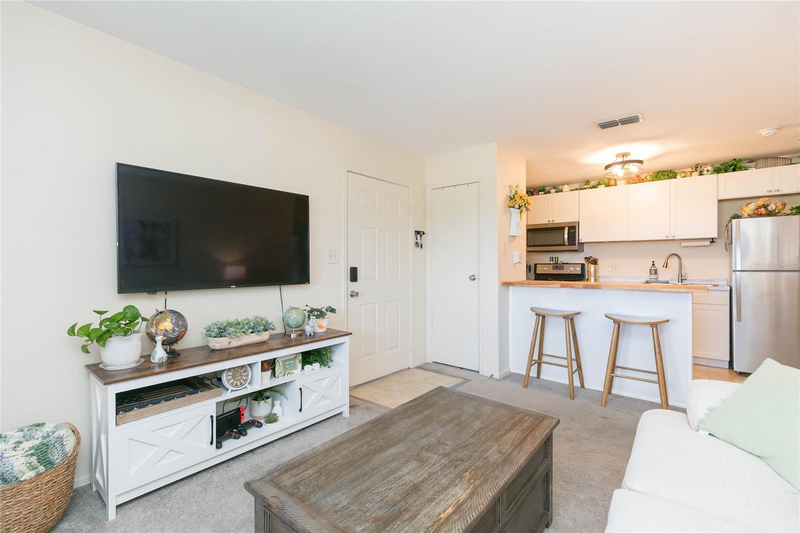 Living Room & Kitchen