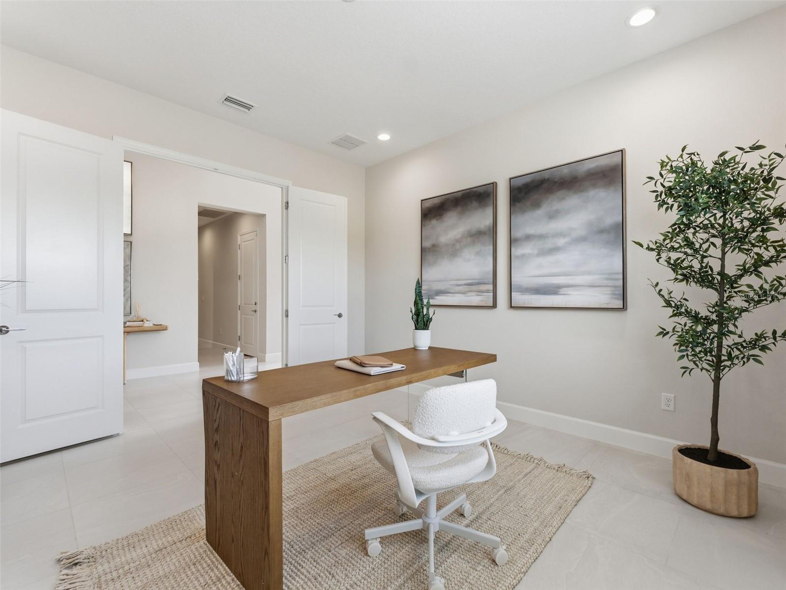 Gorgeous Oversized Flex Space With So Many Possibilities