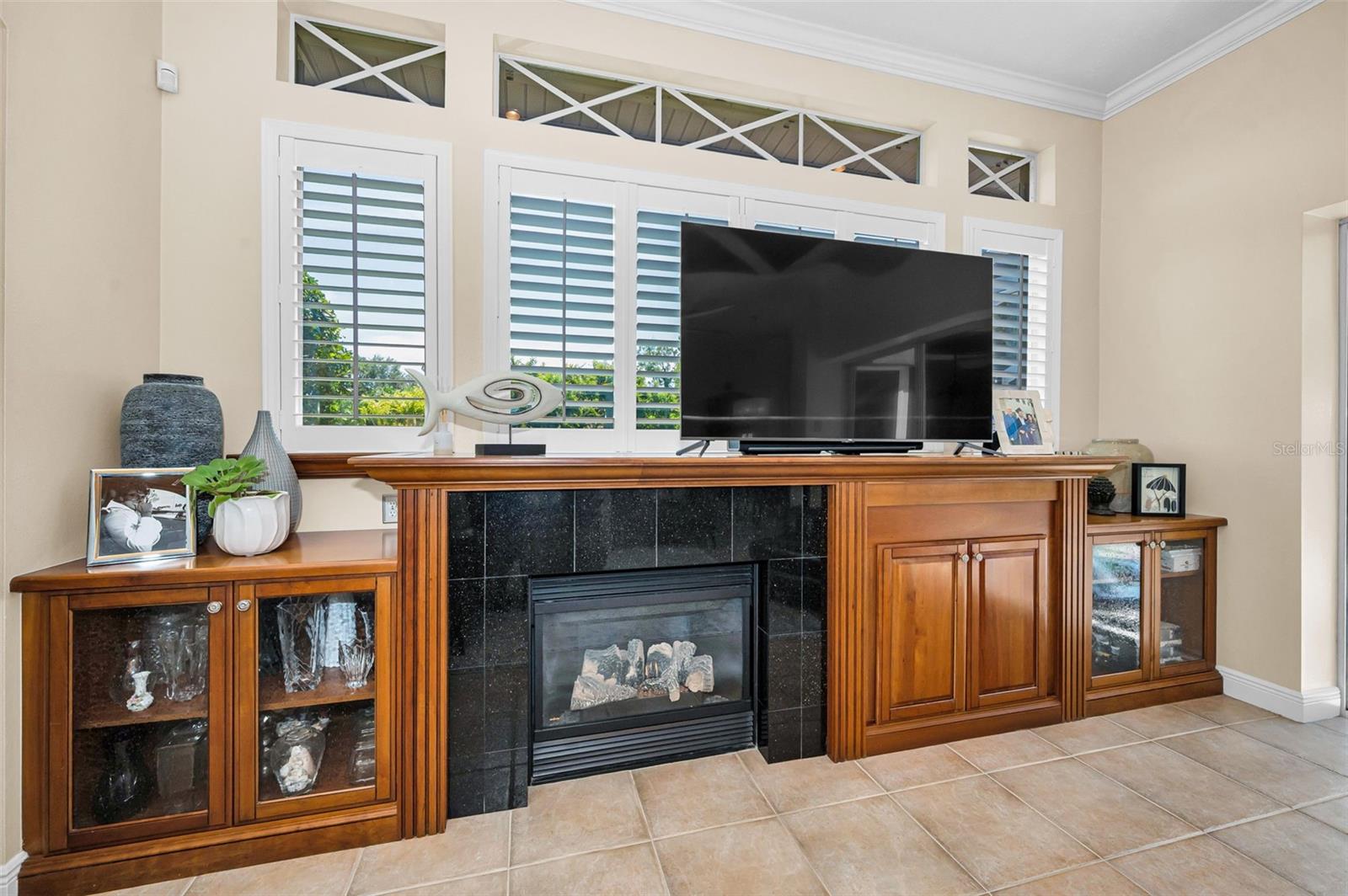 TB8514551